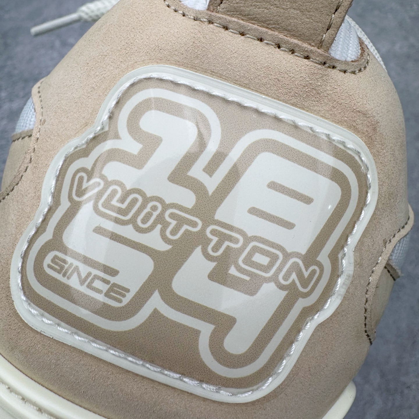 图片[12]-＃GD广顶 Louis Vuitton SKATE lv路易威登系带时装走秀运动时尚板鞋 外贸零售特供批次 2023全新纸板数据 印花高频效果碾压市面 市售天花板产物 耗时半年巨作 全套原厂新版原纸板楦头开发 原厂特供皮料加持 市场所有版本中综合最强的货品 GD实力大厂出品 全网最全配色更新最快 最成熟的做工稳定的品控 完美鞋型超高的清洁度 零毛边线头瑕疵 全套原楦原纸版原鞋开模 全网最具灵魂的版型 正确原装黄色鞋盒 正确中底印花 鞋面印花3D高频深度立体 全鞋电脑针车 紧密相连 针距密度一致 环保乳胶注塑鞋垫 厚度脚感还原原版 皮面裁剪部位 统一油边封口工艺 原装橡胶大底含胶量大底组合零偏差 专柜全套包装 防尘袋 说明书 质保卡 男女鞋 尺码：35 36 37 38 39 40 41 42 43 44 45-选品中心