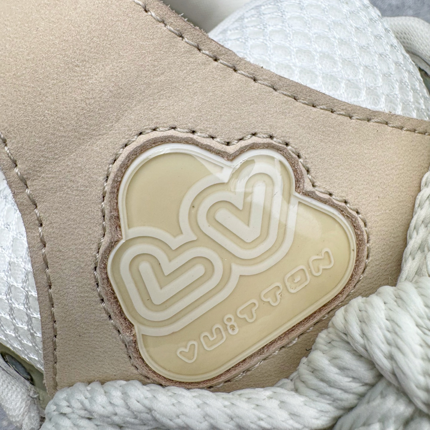 图片[13]-＃GD广顶 Louis Vuitton SKATE lv路易威登系带时装走秀运动时尚板鞋 外贸零售特供批次 2023全新纸板数据 印花高频效果碾压市面 市售天花板产物 耗时半年巨作 全套原厂新版原纸板楦头开发 原厂特供皮料加持 市场所有版本中综合最强的货品 GD实力大厂出品 全网最全配色更新最快 最成熟的做工稳定的品控 完美鞋型超高的清洁度 零毛边线头瑕疵 全套原楦原纸版原鞋开模 全网最具灵魂的版型 正确原装黄色鞋盒 正确中底印花 鞋面印花3D高频深度立体 全鞋电脑针车 紧密相连 针距密度一致 环保乳胶注塑鞋垫 厚度脚感还原原版 皮面裁剪部位 统一油边封口工艺 原装橡胶大底含胶量大底组合零偏差 专柜全套包装 防尘袋 说明书 质保卡 男女鞋 尺码：35 36 37 38 39 40 41 42 43 44 45-选品中心