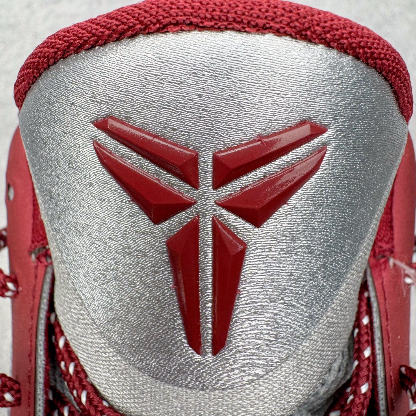 图片[21]-＃S2纯原 NK Zoom Kobe ZK5 科比5代 高中母校 银红 IM0557-001 Zoom Turbo气垫➕后掌EVA缓震 实战配置直接拉满 原楦纸板开发 鞋身流线型、后跟塑形 区分土肥圆 原档数据3D打印 鞋面细节匹配原版 全身鞋材卡料色独家定制 唯一正确喷漆SWOOSH NK专利Flyknit飞线科技，给予鞋身足够抗扭矩力 真实底模最大48.5 实战利器 专供海外市场 尺码：40 40.5 41 42 42.5 43 44 44.5 45 46 47.5 48.5 （脚宽、脚胖 建议买大半码）-选品中心