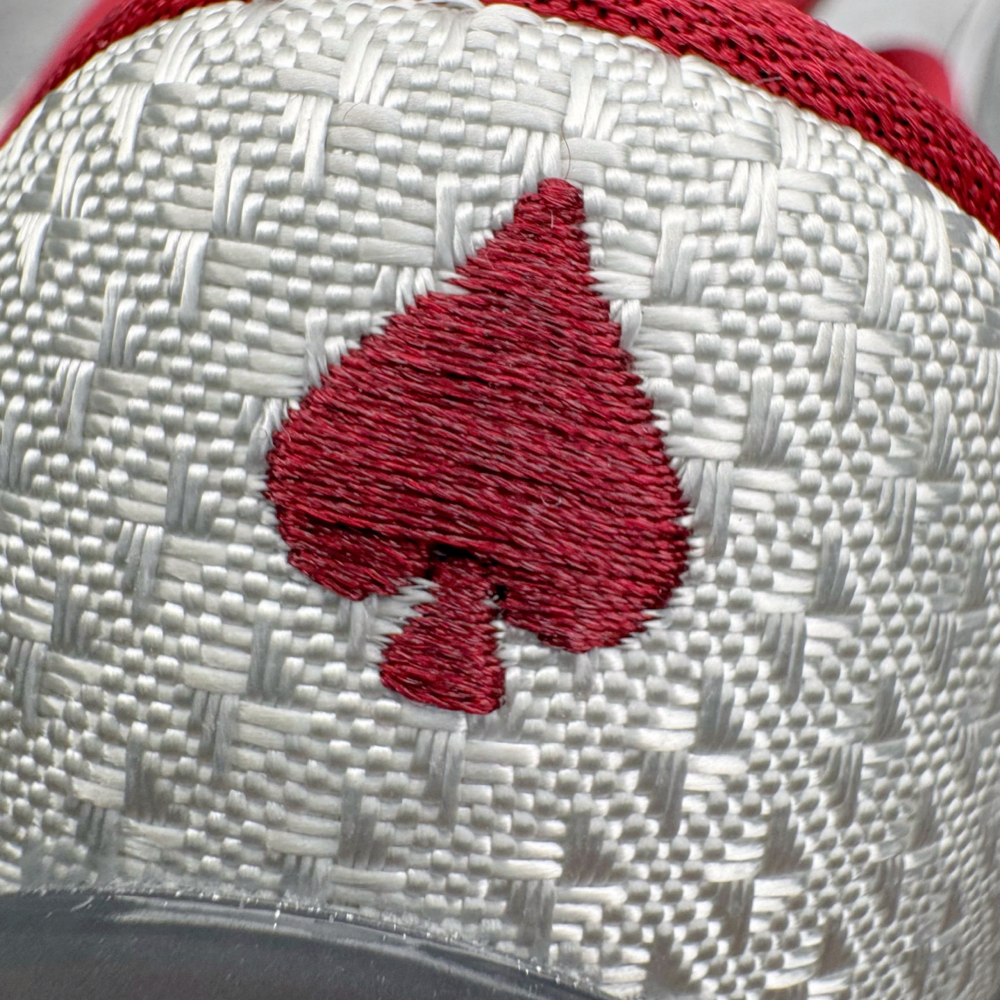 图片[12]-＃S2纯原 NK Zoom Kobe ZK5 科比5代 高中母校 银红 IM0557-001 Zoom Turbo气垫➕后掌EVA缓震 实战配置直接拉满 原楦纸板开发 鞋身流线型、后跟塑形 区分土肥圆 原档数据3D打印 鞋面细节匹配原版 全身鞋材卡料色独家定制 唯一正确喷漆SWOOSH NK专利Flyknit飞线科技，给予鞋身足够抗扭矩力 真实底模最大48.5 实战利器 专供海外市场 尺码：40 40.5 41 42 42.5 43 44 44.5 45 46 47.5 48.5 （脚宽、脚胖 建议买大半码）-选品中心