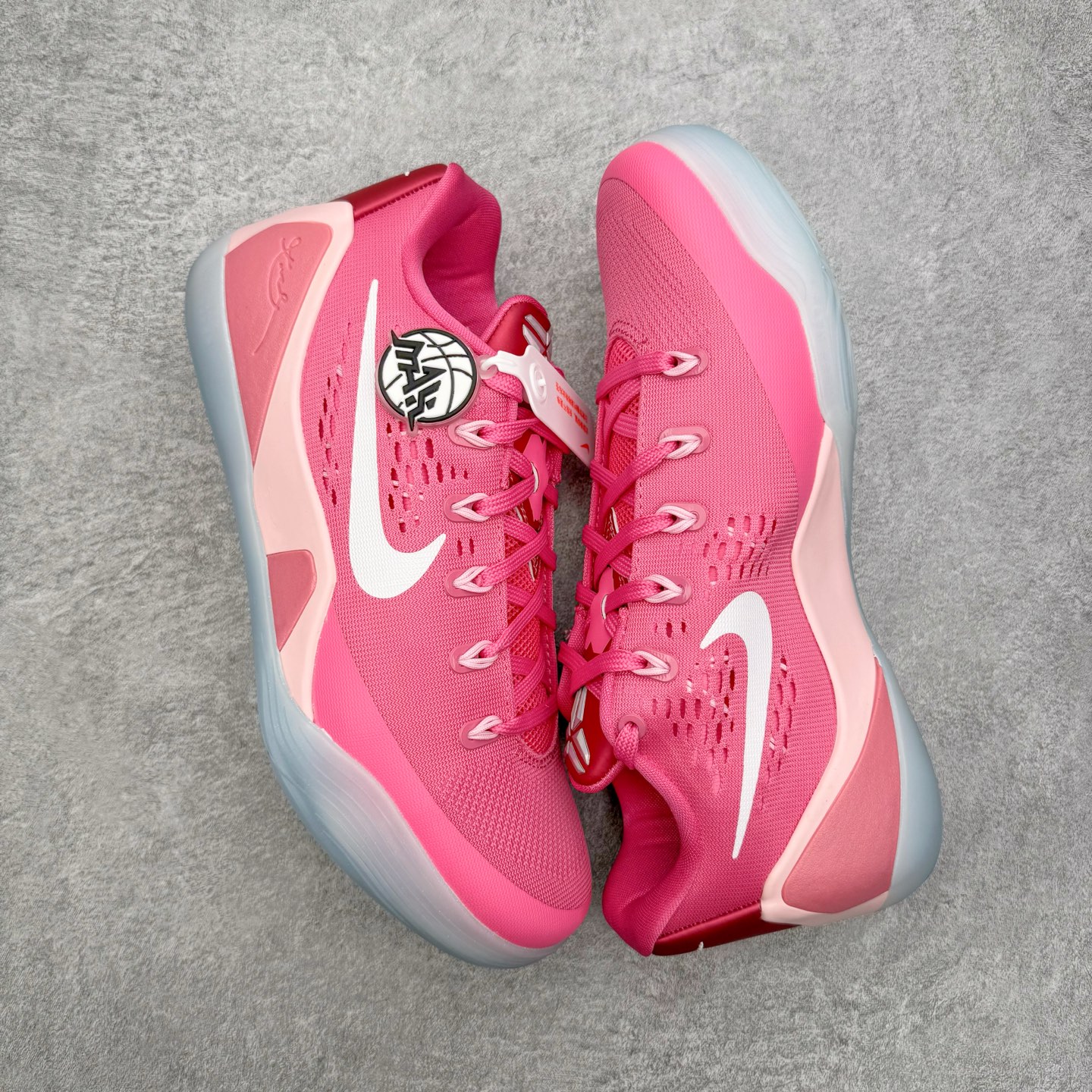 图片[3]-＃灭世/Max Nike Kobe 9 Low EM Think Pink PE 科比九代舒适减震防滑低帮篮球鞋 粉色 HQ4995-600 ✅原楦打造灵动版型 鞋头➕腰身➕后跟 360°无死角 ✅原厂工艺3层立体编织flyknit鞋面 厚度同步ZP吊打市场“纯原” ✅原厂碳板加持 立体感区分市场货品 ✅区分市场货品🌪过验级拉帮细节 ✅内置全新复刻版中底鞋垫 REACT缓震 密度增加抗衰减 ✅针对海外市场增加 47.5 满足精英选手实战需求 最强科9 灭世制造 用实力让情怀落地 👊🏻 尺码：39 40 40.5 41 42 42.5 43 44 44.5 45 46 47.5-选品中心