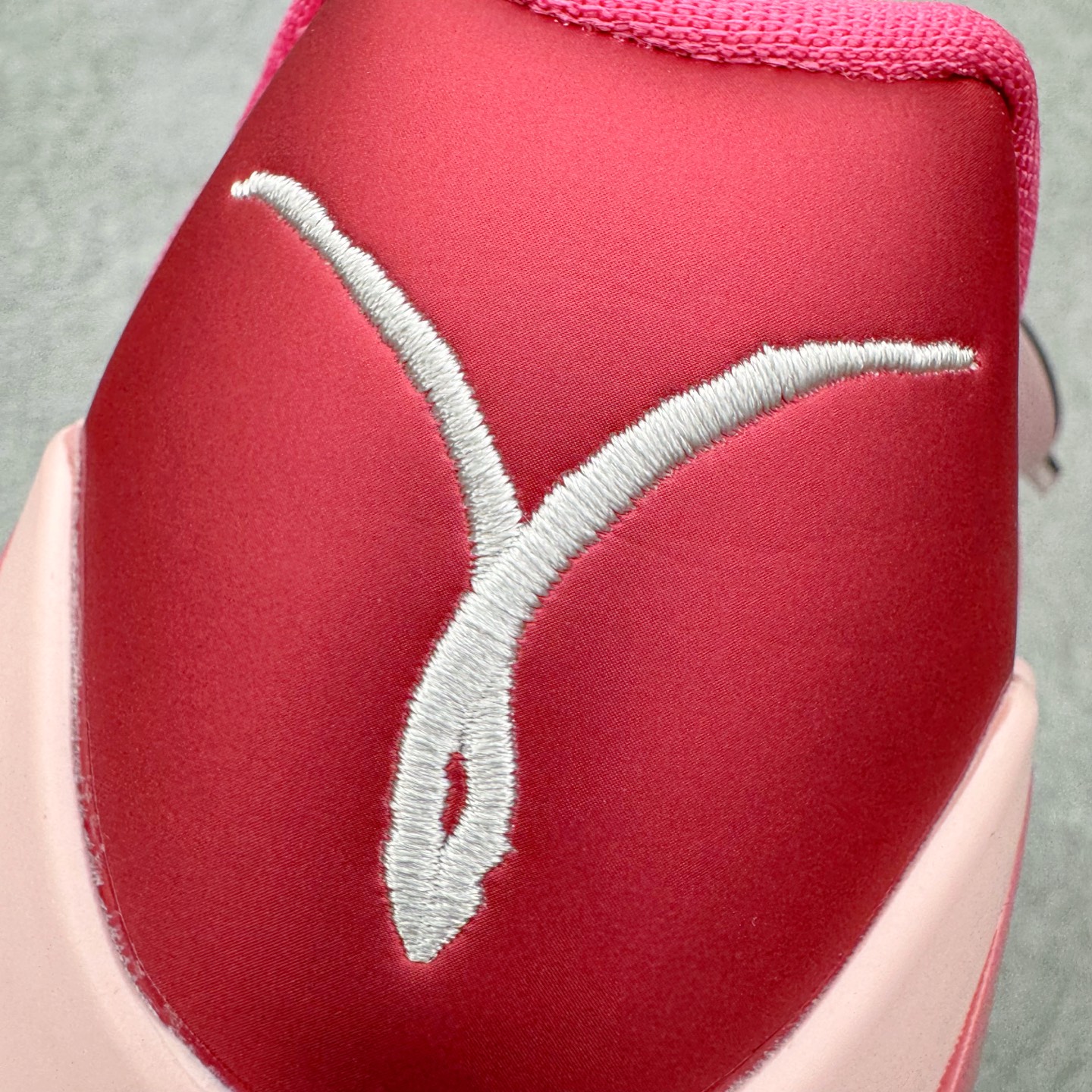 图片[17]-＃灭世/Max Nike Kobe 9 Low EM Think Pink PE 科比九代舒适减震防滑低帮篮球鞋 粉色 HQ4995-600 ✅原楦打造灵动版型 鞋头➕腰身➕后跟 360°无死角 ✅原厂工艺3层立体编织flyknit鞋面 厚度同步ZP吊打市场“纯原” ✅原厂碳板加持 立体感区分市场货品 ✅区分市场货品🌪过验级拉帮细节 ✅内置全新复刻版中底鞋垫 REACT缓震 密度增加抗衰减 ✅针对海外市场增加 47.5 满足精英选手实战需求 最强科9 灭世制造 用实力让情怀落地 👊🏻 尺码：39 40 40.5 41 42 42.5 43 44 44.5 45 46 47.5-选品中心