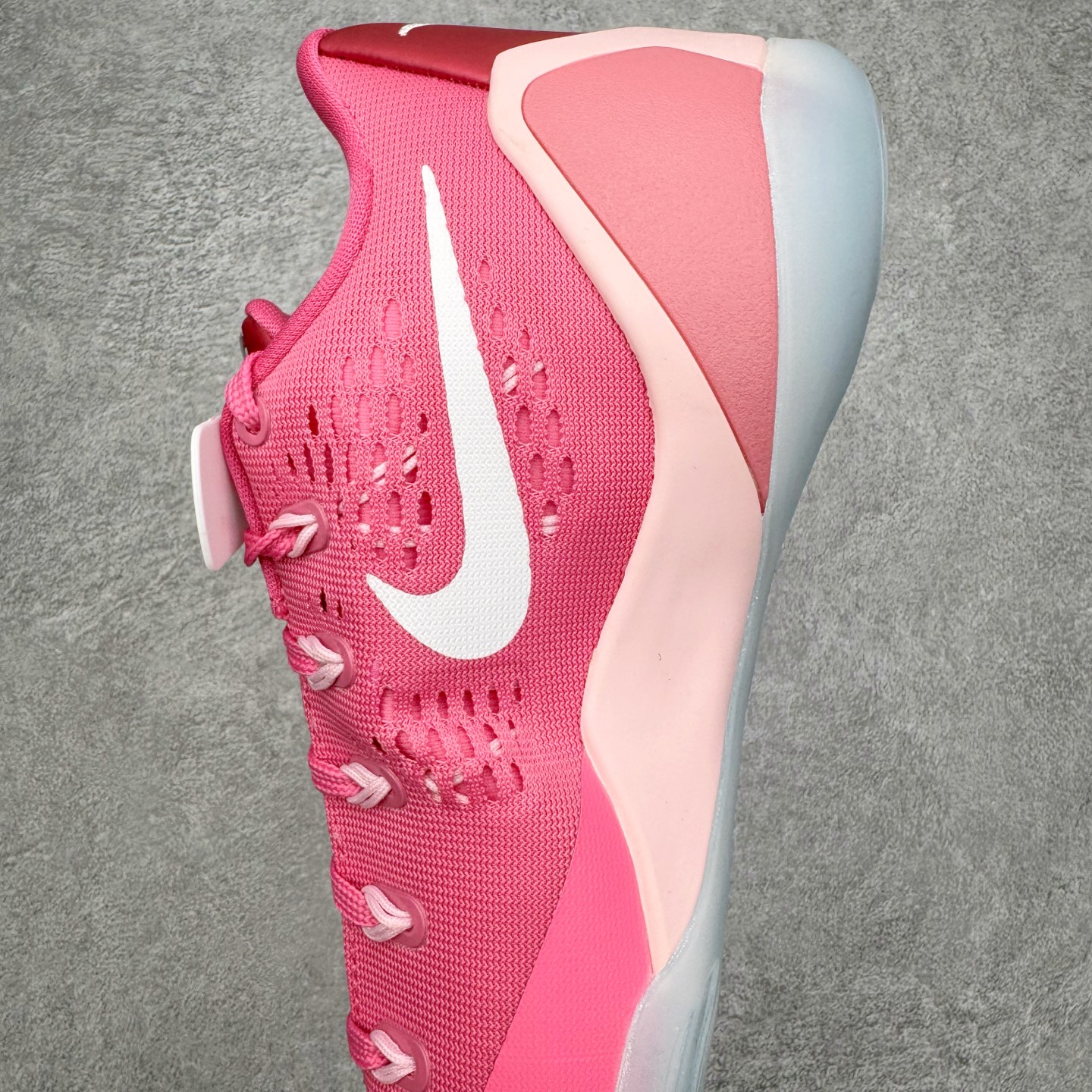 图片[7]-＃灭世/Max Nike Kobe 9 Low EM Think Pink PE 科比九代舒适减震防滑低帮篮球鞋 粉色 HQ4995-600 ✅原楦打造灵动版型 鞋头➕腰身➕后跟 360°无死角 ✅原厂工艺3层立体编织flyknit鞋面 厚度同步ZP吊打市场“纯原” ✅原厂碳板加持 立体感区分市场货品 ✅区分市场货品🌪过验级拉帮细节 ✅内置全新复刻版中底鞋垫 REACT缓震 密度增加抗衰减 ✅针对海外市场增加 47.5 满足精英选手实战需求 最强科9 灭世制造 用实力让情怀落地 👊🏻 尺码：39 40 40.5 41 42 42.5 43 44 44.5 45 46 47.5-选品中心