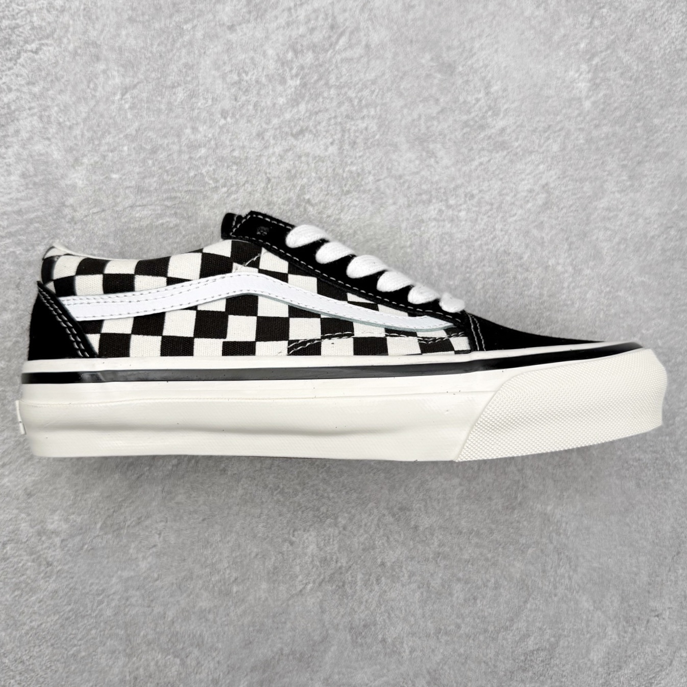 Vans Old Skool 36 DX 范斯官方 安纳海姆 黑白/棋盘格 全新VPS高阶支线 新款升级 可抽取鞋垫 完善鞋身结构并提升脚感 从鞋型和贴合度方面重塑鞋款 低帮休闲帆布滑板鞋 尺码：35 36 36.5 37 38 38.5 39 40 40.5 41 42 42.5 43 44-选品中心