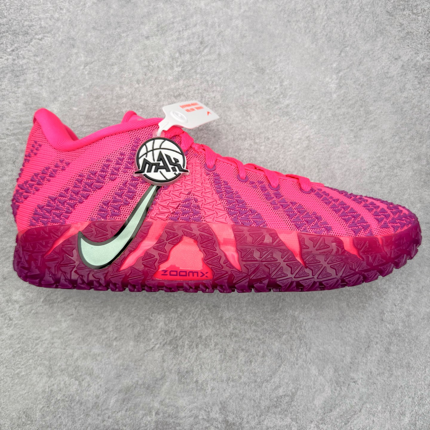 ＃灭世/Max NK Ja 3 Scratch EP 莫兰特三代柔软舒适防滑耐磨透气支撑轻便低帮篮球鞋 粉紫 HF2794-600 2024『压轴』后卫实战旗舰 圣枪腰王 重磅革新登场🌪 🔝历时5个月！全力打造 科比➕欧文系列 综合体 ！Pt实战体验天花板上限 再度提高🔝 ✅【顶配缓震】独家革新搭载 前掌5mm TURBO气垫 兼具贴地与缓震！（正品仅长方形小气垫）➕后掌大马蹄14mm厚 气垫 提高后掌缓震极限 （正品后掌无气垫） ✅【顶级抗扭】 搭载硬度65HC 发泡中底框架 ➕高强度中足抗扭片 革新升级 赛事级抗扭水平！独此一家 ✅【顶级支撑】鞋身侧向包裹 双层补强层 200斤以上选手 也可驾驭（正品仅一层）对比市场货品偷工减料 不可同日而语！ ✅气垫气压上脚即可感受！后掌鞋垫掀开可见气垫轮廓（谨防窜货） 鞋底止滑配方 无需磨合 原地起飞🛫 NK年度后卫旗舰 独家革新升级 『口碑源自专业 实力来源于专注』 真灭世纯原 切勿被市场仿冒吊牌挂羊头卖狗肉 尺码：39-46 正码正拍-选品中心