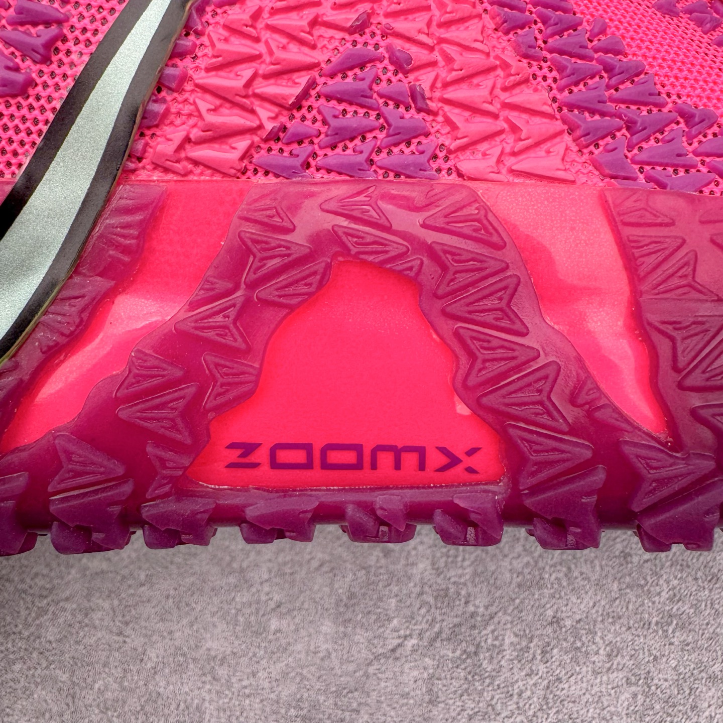 图片[18]-＃灭世/Max NK Ja 3 Scratch EP 莫兰特三代柔软舒适防滑耐磨透气支撑轻便低帮篮球鞋 粉紫 HF2794-600 2024『压轴』后卫实战旗舰 圣枪腰王 重磅革新登场🌪 🔝历时5个月！全力打造 科比➕欧文系列 综合体 ！Pt实战体验天花板上限 再度提高🔝 ✅【顶配缓震】独家革新搭载 前掌5mm TURBO气垫 兼具贴地与缓震！（正品仅长方形小气垫）➕后掌大马蹄14mm厚 气垫 提高后掌缓震极限 （正品后掌无气垫） ✅【顶级抗扭】 搭载硬度65HC 发泡中底框架 ➕高强度中足抗扭片 革新升级 赛事级抗扭水平！独此一家 ✅【顶级支撑】鞋身侧向包裹 双层补强层 200斤以上选手 也可驾驭（正品仅一层）对比市场货品偷工减料 不可同日而语！ ✅气垫气压上脚即可感受！后掌鞋垫掀开可见气垫轮廓（谨防窜货） 鞋底止滑配方 无需磨合 原地起飞🛫 NK年度后卫旗舰 独家革新升级 『口碑源自专业 实力来源于专注』 真灭世纯原 切勿被市场仿冒吊牌挂羊头卖狗肉 尺码：39-46 正码正拍-选品中心