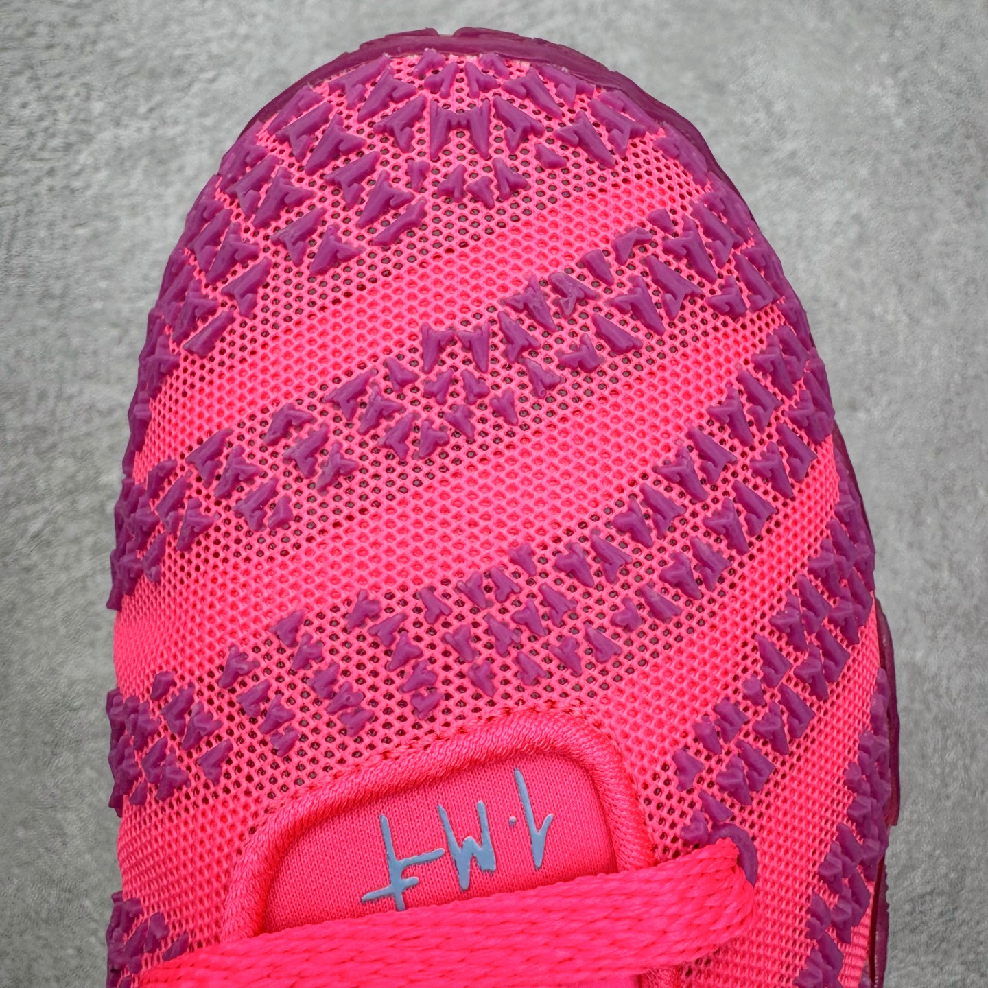 图片[15]-＃灭世/Max NK Ja 3 Scratch EP 莫兰特三代柔软舒适防滑耐磨透气支撑轻便低帮篮球鞋 粉紫 HF2794-600 2024『压轴』后卫实战旗舰 圣枪腰王 重磅革新登场🌪 🔝历时5个月！全力打造 科比➕欧文系列 综合体 ！Pt实战体验天花板上限 再度提高🔝 ✅【顶配缓震】独家革新搭载 前掌5mm TURBO气垫 兼具贴地与缓震！（正品仅长方形小气垫）➕后掌大马蹄14mm厚 气垫 提高后掌缓震极限 （正品后掌无气垫） ✅【顶级抗扭】 搭载硬度65HC 发泡中底框架 ➕高强度中足抗扭片 革新升级 赛事级抗扭水平！独此一家 ✅【顶级支撑】鞋身侧向包裹 双层补强层 200斤以上选手 也可驾驭（正品仅一层）对比市场货品偷工减料 不可同日而语！ ✅气垫气压上脚即可感受！后掌鞋垫掀开可见气垫轮廓（谨防窜货） 鞋底止滑配方 无需磨合 原地起飞🛫 NK年度后卫旗舰 独家革新升级 『口碑源自专业 实力来源于专注』 真灭世纯原 切勿被市场仿冒吊牌挂羊头卖狗肉 尺码：39-46 正码正拍-选品中心