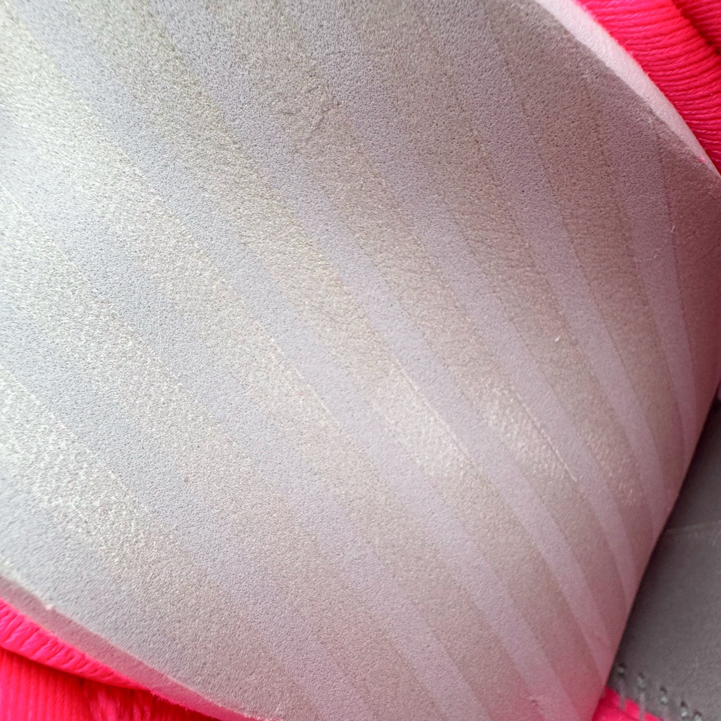 图片[11]-＃灭世/Max NK Ja 3 Scratch EP 莫兰特三代柔软舒适防滑耐磨透气支撑轻便低帮篮球鞋 粉紫 HF2794-600 2024『压轴』后卫实战旗舰 圣枪腰王 重磅革新登场🌪 🔝历时5个月！全力打造 科比➕欧文系列 综合体 ！Pt实战体验天花板上限 再度提高🔝 ✅【顶配缓震】独家革新搭载 前掌5mm TURBO气垫 兼具贴地与缓震！（正品仅长方形小气垫）➕后掌大马蹄14mm厚 气垫 提高后掌缓震极限 （正品后掌无气垫） ✅【顶级抗扭】 搭载硬度65HC 发泡中底框架 ➕高强度中足抗扭片 革新升级 赛事级抗扭水平！独此一家 ✅【顶级支撑】鞋身侧向包裹 双层补强层 200斤以上选手 也可驾驭（正品仅一层）对比市场货品偷工减料 不可同日而语！ ✅气垫气压上脚即可感受！后掌鞋垫掀开可见气垫轮廓（谨防窜货） 鞋底止滑配方 无需磨合 原地起飞🛫 NK年度后卫旗舰 独家革新升级 『口碑源自专业 实力来源于专注』 真灭世纯原 切勿被市场仿冒吊牌挂羊头卖狗肉 尺码：39-46 正码正拍-选品中心