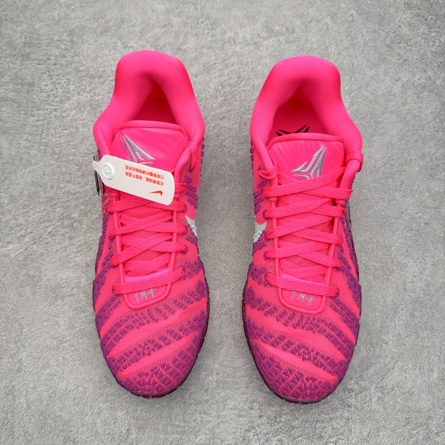 图片[2]-＃灭世/Max NK Ja 3 Scratch EP 莫兰特三代柔软舒适防滑耐磨透气支撑轻便低帮篮球鞋 粉紫 HF2794-600 2024『压轴』后卫实战旗舰 圣枪腰王 重磅革新登场🌪 🔝历时5个月！全力打造 科比➕欧文系列 综合体 ！Pt实战体验天花板上限 再度提高🔝 ✅【顶配缓震】独家革新搭载 前掌5mm TURBO气垫 兼具贴地与缓震！（正品仅长方形小气垫）➕后掌大马蹄14mm厚 气垫 提高后掌缓震极限 （正品后掌无气垫） ✅【顶级抗扭】 搭载硬度65HC 发泡中底框架 ➕高强度中足抗扭片 革新升级 赛事级抗扭水平！独此一家 ✅【顶级支撑】鞋身侧向包裹 双层补强层 200斤以上选手 也可驾驭（正品仅一层）对比市场货品偷工减料 不可同日而语！ ✅气垫气压上脚即可感受！后掌鞋垫掀开可见气垫轮廓（谨防窜货） 鞋底止滑配方 无需磨合 原地起飞🛫 NK年度后卫旗舰 独家革新升级 『口碑源自专业 实力来源于专注』 真灭世纯原 切勿被市场仿冒吊牌挂羊头卖狗肉 尺码：39-46 正码正拍-选品中心