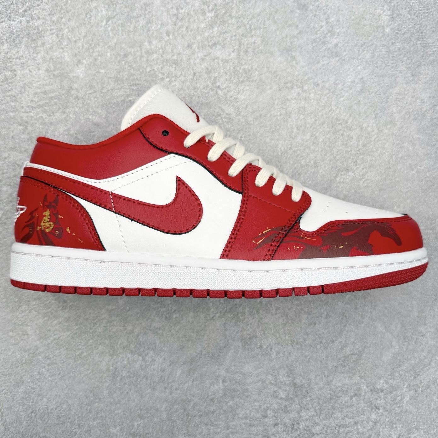 ＃K版 Air Jordan AJ1 Low 低帮 553558-166 全新流水线出品 DT版本唯一平替选择 市场第二梯队最强版 全部原鞋开发 原楦原纸板开发 全鞋电脑针车 原厂内置全掌气垫 原盒内在原标 唯一Zp原版鞋带绑法 免检产品 全新2022版型 全头层皮料 完美零毛边处理 原厂配置全掌气垫 价格定位良心 几十个配色陆续出货 实拍调校N版已经零色差零失真 百分百还原实物色彩所见即所得 不存在货不对板色差等低级问题 选购参考实物拍摄 不混卖不参货 只用心做好货严格选品 承诺混一赔十 尺码：36 36.5 37.5 38 38.5 39 40 40.5 41 42 42.5 43 44 44.5 45-选品中心