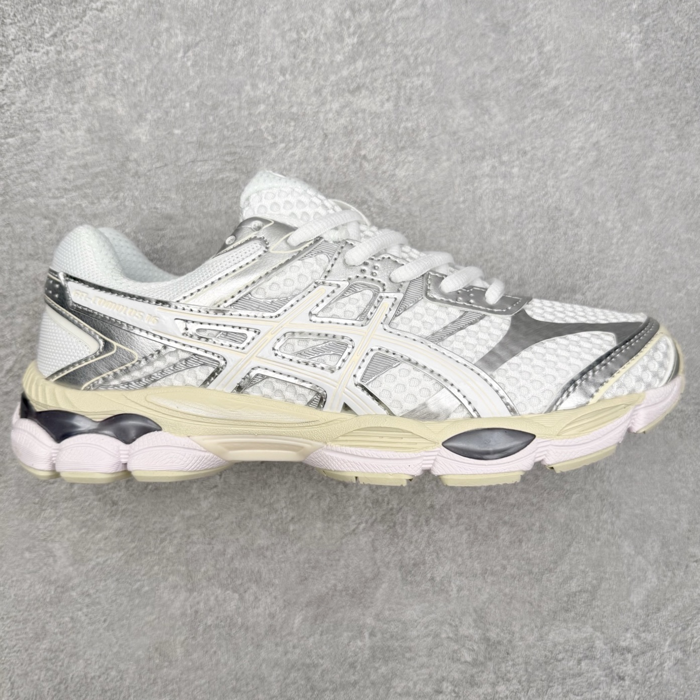 图片[5]-Asics Gel-Cumulus 16 亚瑟士防滑耐磨休闲运动鞋采用双层提花网面设计 提高包裹性和透气性 后跟搭载稳定系统科技T-GEL提升整体支撑力和结构感 减少对身体带来的冲击负荷 创新中底至轻回弹 尺码：36 37 37.5 38 39 39.5 40 40.5 41.5 42 42.5 43.5 44 44.5 45-选品中心