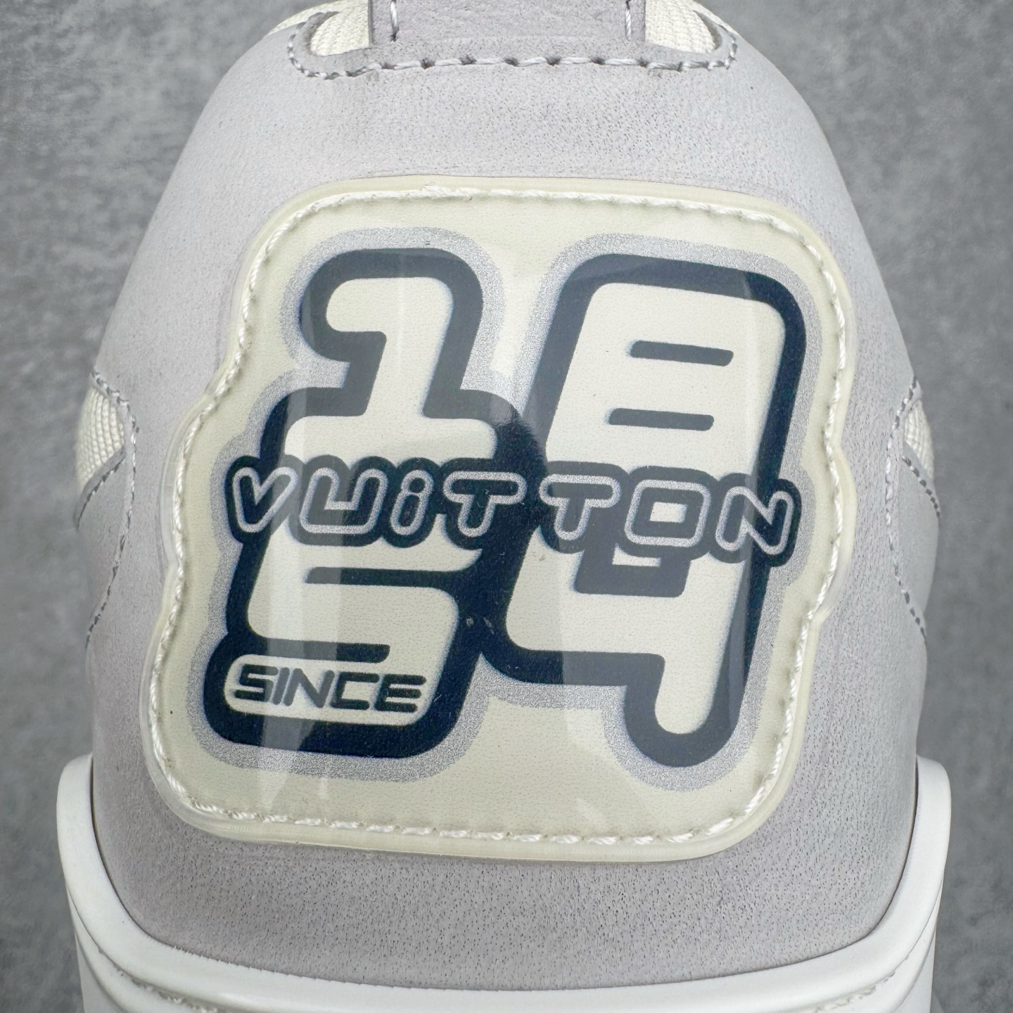 图片[11]-＃GD广顶 Louis Vuitton SKATE lv路易威登系带时装走秀运动时尚板鞋 外贸零售特供批次 2023全新纸板数据 印花高频效果碾压市面 市售天花板产物 耗时半年巨作 全套原厂新版原纸板楦头开发 原厂特供皮料加持 市场所有版本中综合最强的货品 GD实力大厂出品 全网最全配色更新最快 最成熟的做工稳定的品控 完美鞋型超高的清洁度 零毛边线头瑕疵 全套原楦原纸版原鞋开模 全网最具灵魂的版型 正确原装黄色鞋盒 正确中底印花 鞋面印花3D高频深度立体 全鞋电脑针车 紧密相连 针距密度一致 环保乳胶注塑鞋垫 厚度脚感还原原版 皮面裁剪部位 统一油边封口工艺 原装橡胶大底含胶量大底组合零偏差 专柜全套包装 防尘袋 说明书 质保卡 男女鞋 尺码：35 36 37 38 39 40 41 42 43 44 45-选品中心