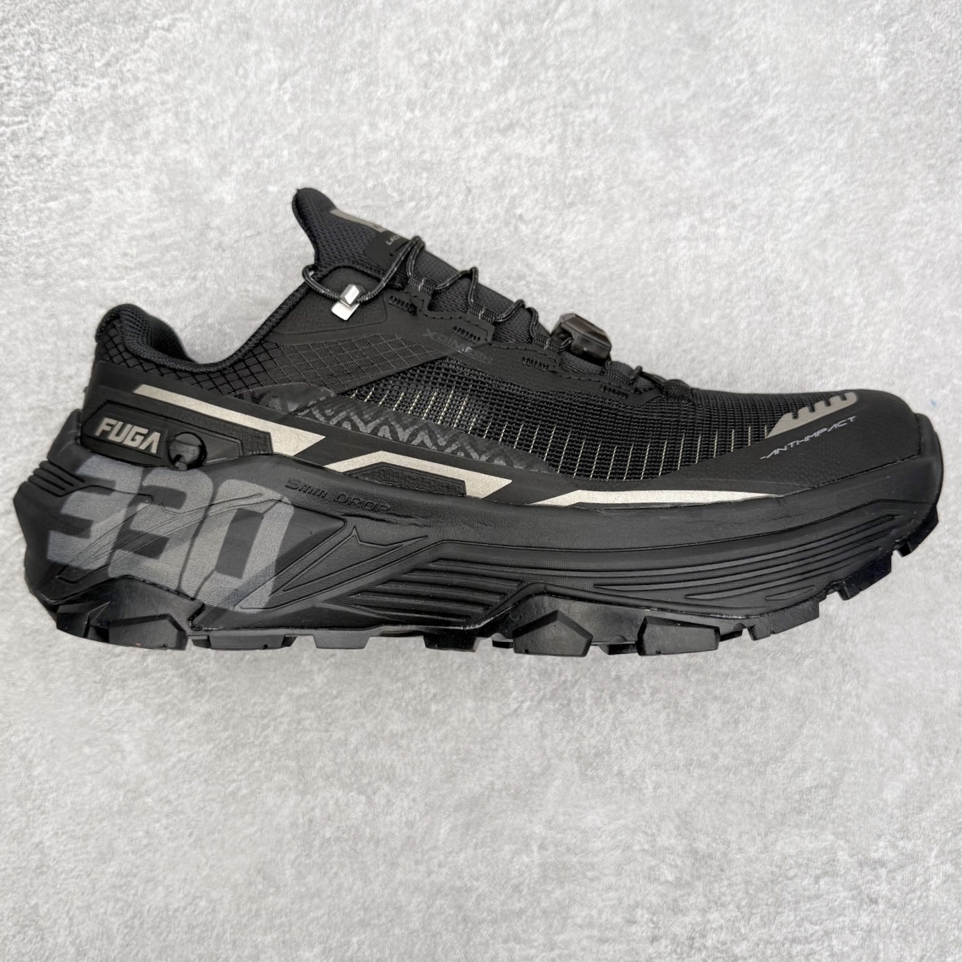 ＃K版 KAILAS FUGA EX330 25款长距离跑山 时尚舒适跑步鞋 KAILAS凯乐石品牌是全球三大全系攀登品牌之一，于2003年创立于中国广州，致力于为有攀登梦想的户外运动员及爱好者，研发制造功能性专业装备，满足他们在极限环境下安全舒适的需求，凯乐石专注于科技面料的开发及专业功能设计，产品线覆盖登山、攀岩、徒步、越野跑山、露营、旅行等多项户外运动，通过运动员的测试反馈，不断进化迭代，产品荣获国内外大奖71座，发明专利21个，更突破性的自主研发攀登器械，打造出中国的攀登硬实力。实拍调校N版已经零色差零失真 百分百还原实物色彩所见即所得 不存在货不对板色差等低级问题 选购参考实物拍摄 不混卖不参货 只用心做好货严格选品 承诺混一赔十 尺码：36 36.5 37.5 38 38.5 39 40 40.5 41 42 42.5 43 44 44.5 45-选品中心