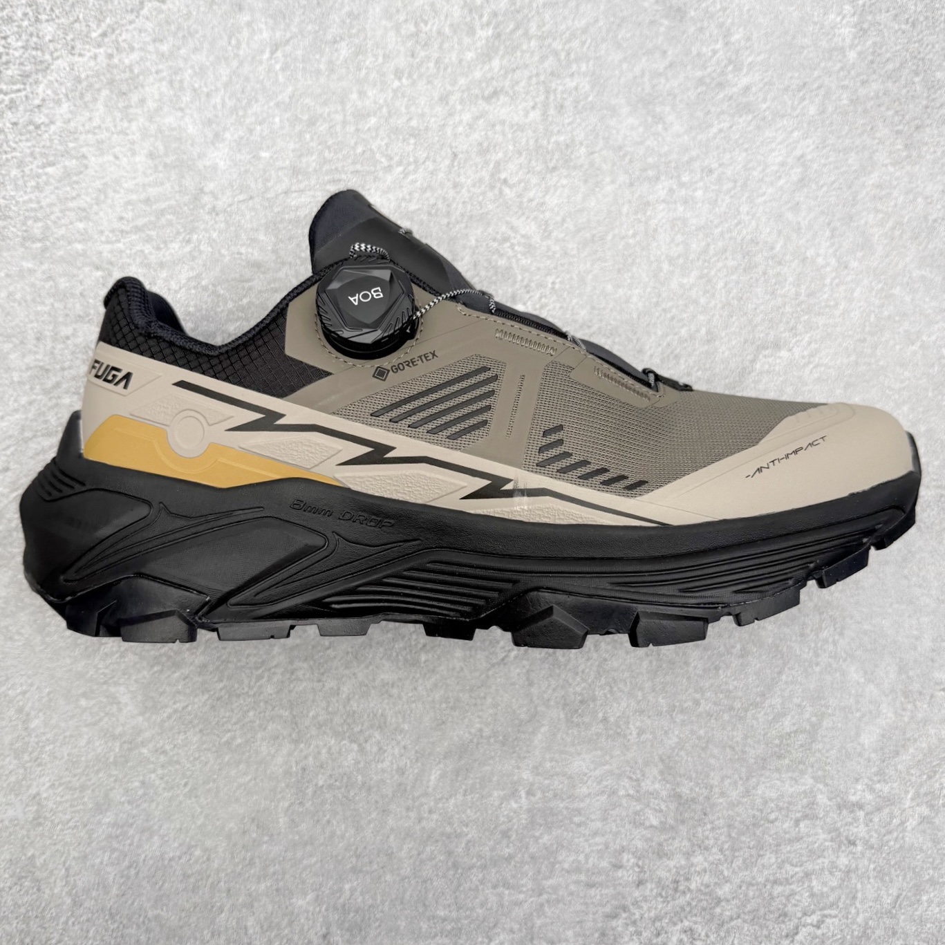 KAILAS FUGA EX3 GTX BOA 凯乐石25款舒适缓冲徒步织物TPU减震防滑透气包裹性轻便低帮超强抓地力越野跑步鞋 KAILAS凯乐石品牌是全球三大全系攀登品牌之一，于2003年创立于中国广州，致力于为有攀登梦想的户外运动员及爱好者，研发制造功能性专业装备，满足他们在极限环境下安全舒适的需求，凯乐石专注于科技面料的开发及专业功能设计，产品线覆盖登山、攀岩、徒步、越野跑山、露营、旅行等多项户外运动，通过运动员的测试反馈，不断进化迭代，产品荣获国内外大奖71座，发明专利21个，更突破性的自主研发攀登器械，打造出中国的攀登硬实力。实拍调校N版已经零色差零失真 百分百还原实物色彩所见即所得 不存在货不对板色差等低级问题 选购参考实物拍摄 不混卖不参货 只用心做好货严格选品 承诺混一赔十 尺码：36 36.5 37.5 38 38.5 39 39.5 40 40.5 41 41.5 42 42.5 43 44 44.5 45-选品中心