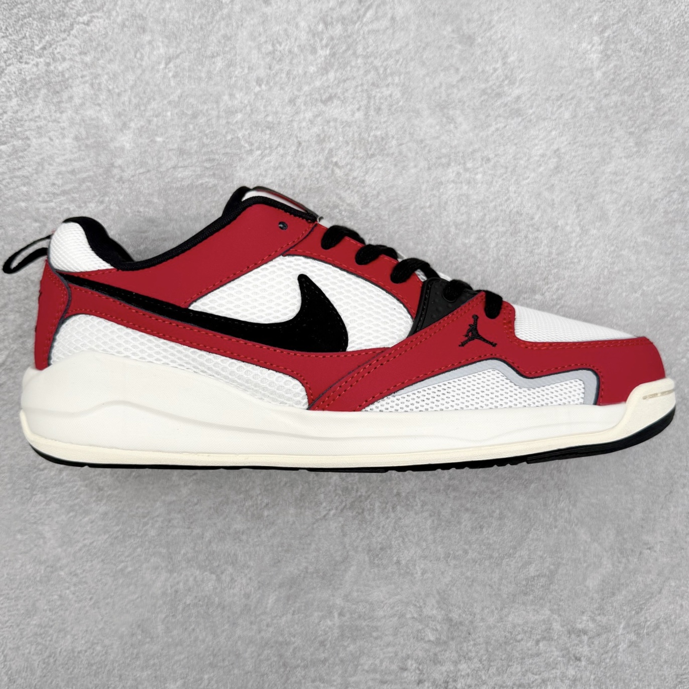 Jordan CMFT Era 时尚舒适 耐磨 低帮 复古篮球鞋 实拍调校N版已经零色差零失真 百分百还原实物色彩所见即所得 不存在货不对板色差等低级问题 选购参考实物拍摄 不混卖不参货 只用心做好货严格选品 承诺混一赔十 尺码：36 36.5 37.5 38 38.5 39 40 40.5 41 42 42.5 43 44 44.5 45 46-选品中心