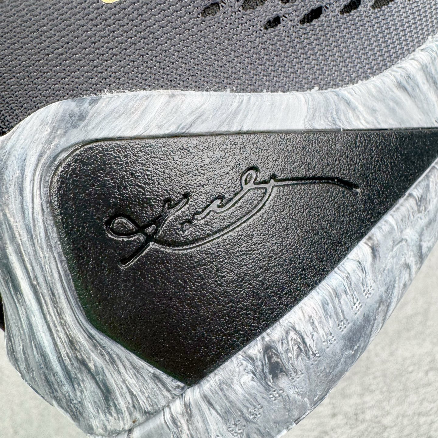 图片[19]-＃灭世/Max NK Kobe 9 Low EM Think Pink PE 科比九代舒适减震防滑低帮篮球鞋 GIGI黑金 FZ7333-002 ✅原楦打造灵动版型 鞋头➕腰身➕后跟 360°无死角 ✅原厂工艺3层立体编织flyknit鞋面 厚度同步ZP吊打市场“纯原” ✅原厂碳板加持 立体感区分市场货品 ✅区分市场货品🌪过验级拉帮细节 ✅内置全新复刻版中底鞋垫 REACT缓震 密度增加抗衰减 ✅针对海外市场增加 47.5 满足精英选手实战需求 最强科9 灭世制造 用实力让情怀落地 👊🏻 尺码：39 40 40.5 41 42 42.5 43 44 44.5 45 46 47.5-选品中心