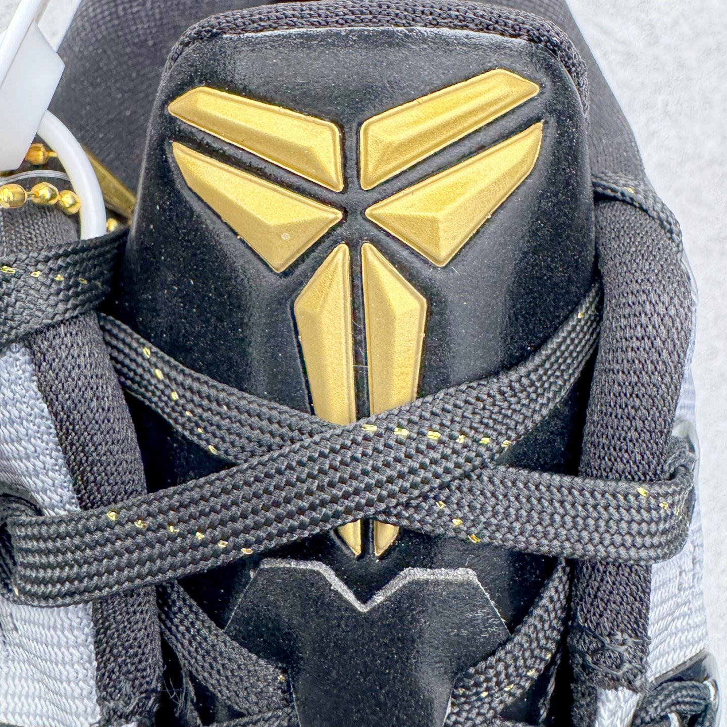 图片[16]-＃灭世/Max NK Kobe 9 Low EM Think Pink PE 科比九代舒适减震防滑低帮篮球鞋 GIGI黑金 FZ7333-002 ✅原楦打造灵动版型 鞋头➕腰身➕后跟 360°无死角 ✅原厂工艺3层立体编织flyknit鞋面 厚度同步ZP吊打市场“纯原” ✅原厂碳板加持 立体感区分市场货品 ✅区分市场货品🌪过验级拉帮细节 ✅内置全新复刻版中底鞋垫 REACT缓震 密度增加抗衰减 ✅针对海外市场增加 47.5 满足精英选手实战需求 最强科9 灭世制造 用实力让情怀落地 👊🏻 尺码：39 40 40.5 41 42 42.5 43 44 44.5 45 46 47.5-选品中心