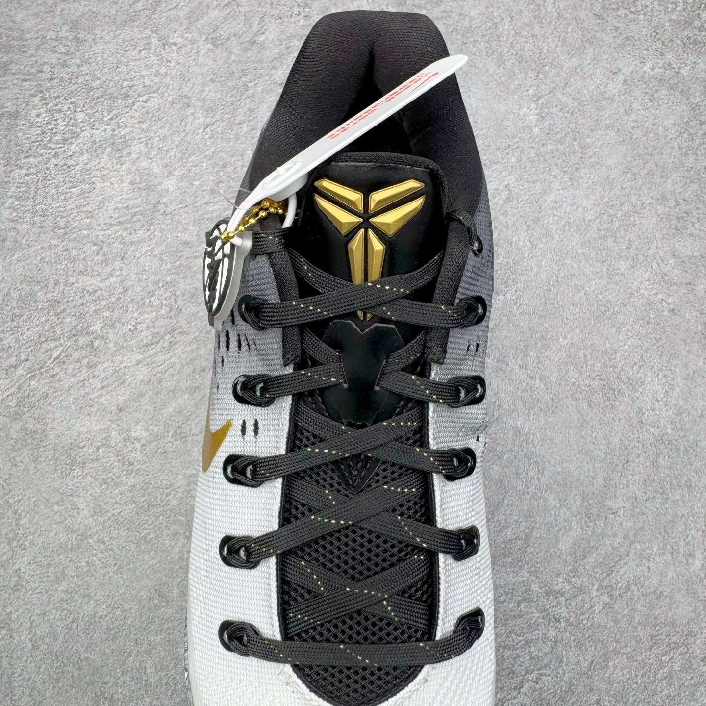 图片[5]-＃灭世/Max NK Kobe 9 Low EM Think Pink PE 科比九代舒适减震防滑低帮篮球鞋 GIGI黑金 FZ7333-002 ✅原楦打造灵动版型 鞋头➕腰身➕后跟 360°无死角 ✅原厂工艺3层立体编织flyknit鞋面 厚度同步ZP吊打市场“纯原” ✅原厂碳板加持 立体感区分市场货品 ✅区分市场货品🌪过验级拉帮细节 ✅内置全新复刻版中底鞋垫 REACT缓震 密度增加抗衰减 ✅针对海外市场增加 47.5 满足精英选手实战需求 最强科9 灭世制造 用实力让情怀落地 👊🏻 尺码：39 40 40.5 41 42 42.5 43 44 44.5 45 46 47.5-选品中心