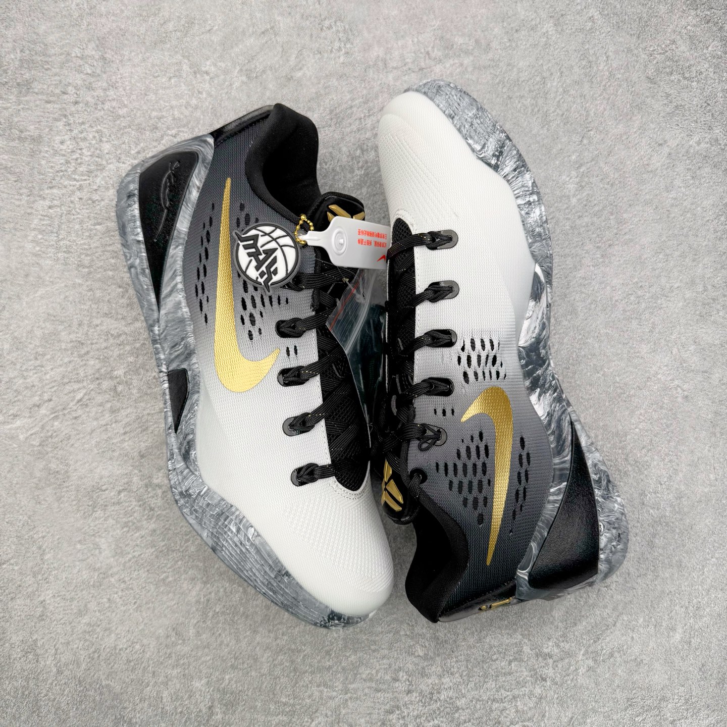 图片[3]-＃灭世/Max NK Kobe 9 Low EM Think Pink PE 科比九代舒适减震防滑低帮篮球鞋 GIGI黑金 FZ7333-002 ✅原楦打造灵动版型 鞋头➕腰身➕后跟 360°无死角 ✅原厂工艺3层立体编织flyknit鞋面 厚度同步ZP吊打市场“纯原” ✅原厂碳板加持 立体感区分市场货品 ✅区分市场货品🌪过验级拉帮细节 ✅内置全新复刻版中底鞋垫 REACT缓震 密度增加抗衰减 ✅针对海外市场增加 47.5 满足精英选手实战需求 最强科9 灭世制造 用实力让情怀落地 👊🏻 尺码：39 40 40.5 41 42 42.5 43 44 44.5 45 46 47.5-选品中心