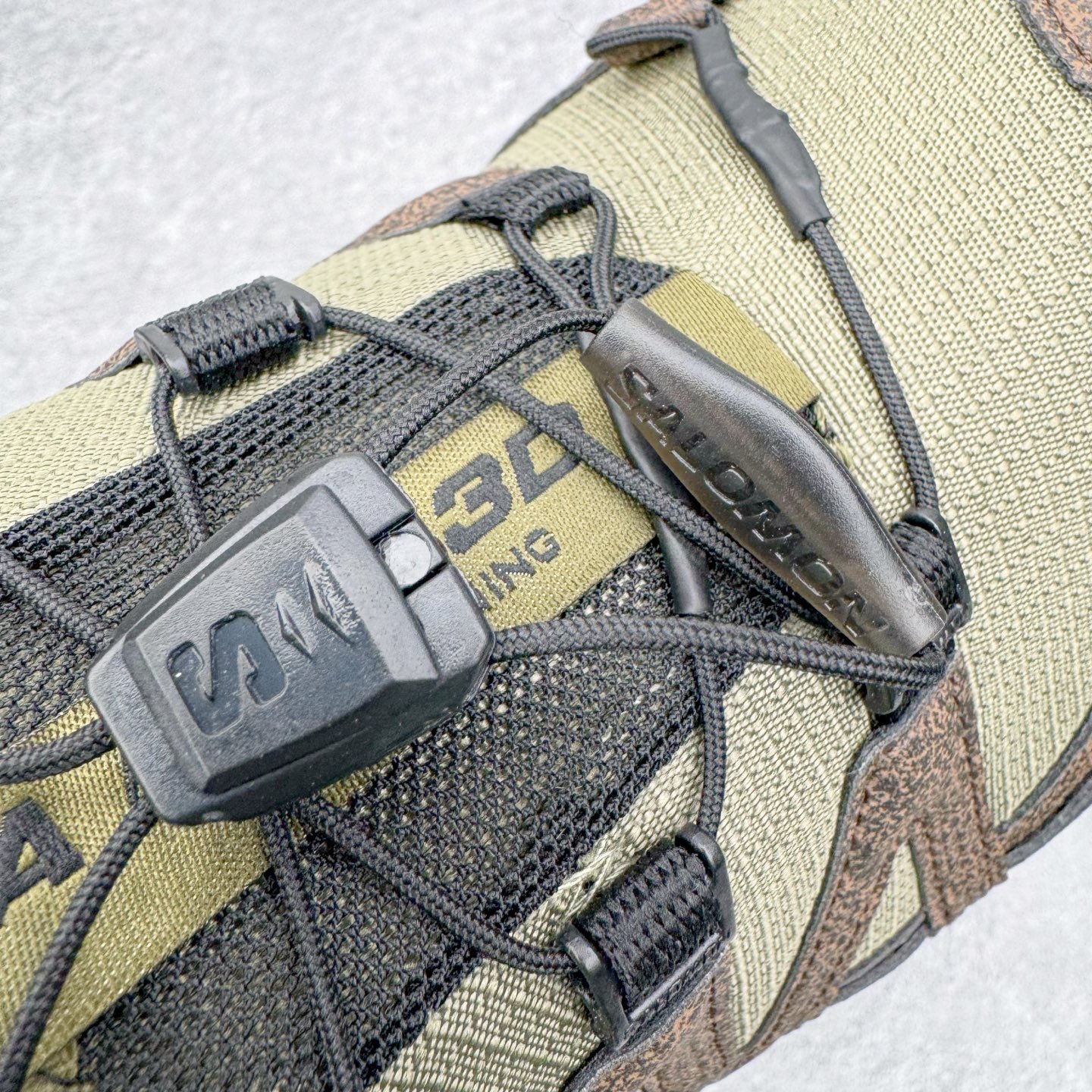 图片[11]-＃C版 SALOMON XA Pro 3D ADV 萨洛蒙潮流越野机能户外功能鞋 纯原外贸平台特供订单 耗时半年巨作 全套原纸板楦头开发 原厂特供网布配套加持 确保原汁原味 完美呈现版型 原档数据独家私模五层组合大底 原装Ortholite轻量化鞋垫 中底布带钢印编号 原厂TPU锁扣 进口港宝加持 后跟自然饱满 还原公司包裹性 鞋面采用SENSIFT贴合技术 全方位贴合包裹脚型 鞋跟部鞋底牵引设计 提供强大的抓地性能 更适应野外崎岖不平的道路 其3D ADVANCED CHASSIS底盘 材料轻量大化 钉齿设计更具稳定性 防护性 鞋底易磨损区运用CONTAGRIP高耐磨材料 应对城市硬质路面长距离跑考验 尺码：36 36.5 37.5 38 38.5 39 40 40.5 41 42 42.5 43 44 44.5 45-选品中心