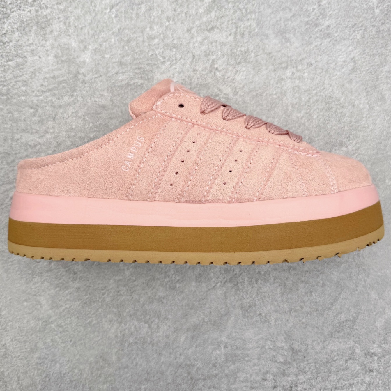 AD Originals CAMPUS 00S 面包鞋经典复古舒适包头拖鞋 实拍调校N版已经零色差零失真 百分百还原实物色彩所见即所得 不存在货不对板色差等低级问题 选购参考实物拍摄 不混卖不参货 只用心做好货严格选品 承诺混一赔十 尺码：36 36.5 37.5 38 38.5 39 40 40.5 41 42 42.5 43 44 44.5 45-选品中心