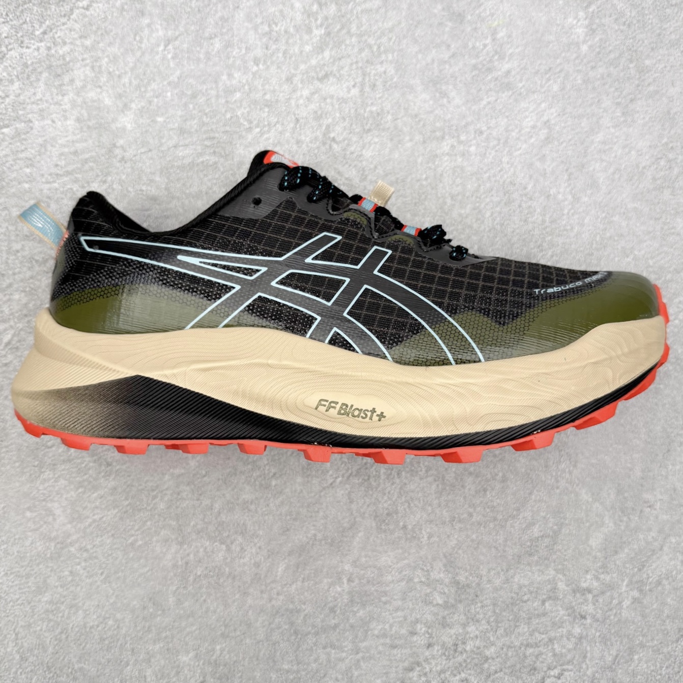 Asics GEL-TRABUCO 13 GTX 亚瑟士舒适百搭轻便透气减震低帮跑步鞋 ASICS（亚瑟士）是日本实业家鬼冢喜八郎创立的跑鞋运动品牌，名字想法源自著名的拉丁谚语“AnimaSana In Corpore Sano”，意为“健全的精神寓于强健的体魄”。正如其名字的含义，ASICS亚瑟士一直坚信保持身体的健康与活力是打造健康快乐的生活方式的最佳途径。亚瑟士的跑鞋、篮球鞋等系列集专业与美貌于一身，拥有极高的热度。2016年，ASICS在“2016年日本最佳全球品牌”排行榜名列第17名。尺码：36 37 37.5 38 39 39.5 40 40.5 41.5 42 42.5 43.5 44 45-选品中心
