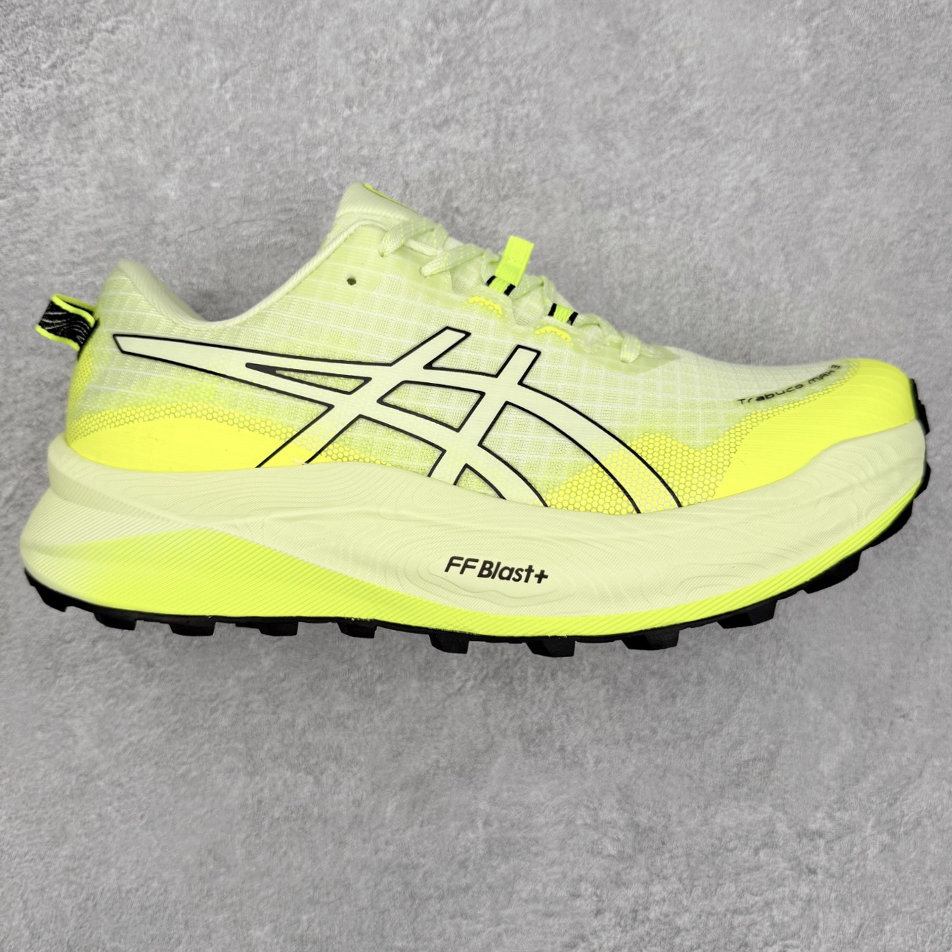 Asics GEL-TRABUCO 13 GTX 亚瑟士舒适百搭轻便透气减震低帮跑步鞋 ASICS（亚瑟士）是日本实业家鬼冢喜八郎创立的跑鞋运动品牌，名字想法源自著名的拉丁谚语“AnimaSana In Corpore Sano”，意为“健全的精神寓于强健的体魄”。正如其名字的含义，ASICS亚瑟士一直坚信保持身体的健康与活力是打造健康快乐的生活方式的最佳途径。亚瑟士的跑鞋、篮球鞋等系列集专业与美貌于一身，拥有极高的热度。2016年，ASICS在“2016年日本最佳全球品牌”排行榜名列第17名。尺码：36 37 37.5 38 39 39.5 40 40.5 41.5 42 42.5 43.5 44 45-选品中心