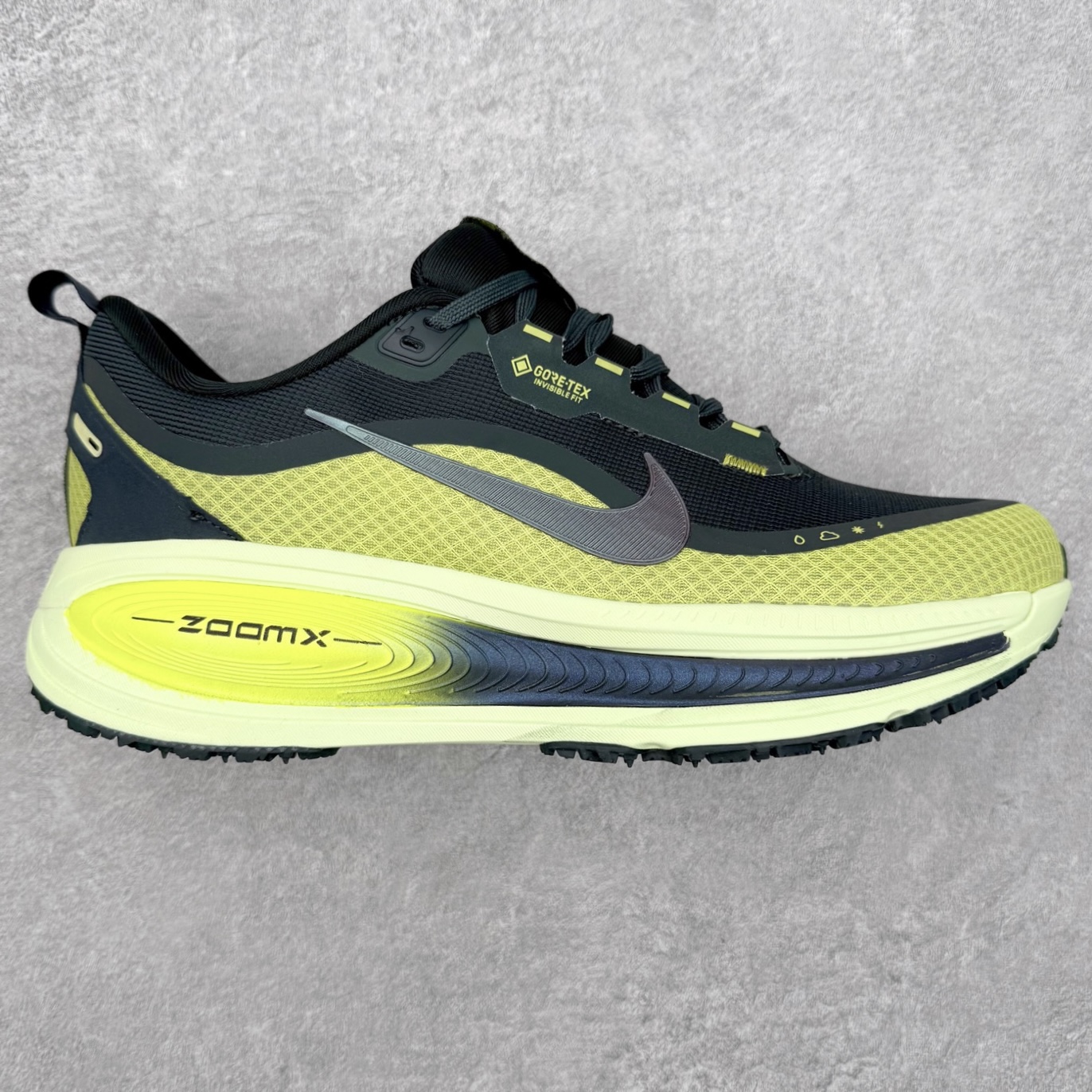 NK Vomero 18 GTX 时尚舒适 网布防滑耐磨 低帮跑步鞋 实拍调校N版已经零色差零失真 百分百还原实物色彩所见即所得 不存在货不对板色差等低级问题 选购参考实物拍摄 不混卖不参货 只用心做好货严格选品 承诺混一赔十 尺码：36 36.5 37.5 38 38.5 39 40 40.5 41 42 42.5 43 44 44.5 45-选品中心