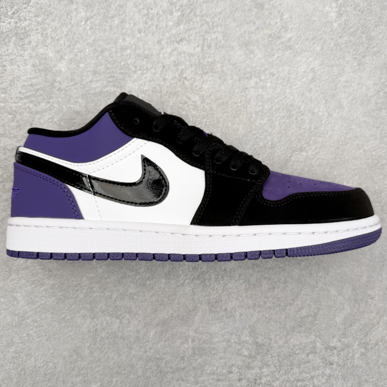 ＃K版 Air Jordan AJ1 Low 低帮 553558-125 全新流水线出品 DT版本唯一平替选择 市场第二梯队最强版 全部原鞋开发 原楦原纸板开发 全鞋电脑针车 原厂内置全掌气垫 原盒内在原标 唯一Zp原版鞋带绑法 免检产品 全新2022版型 全头层皮料 完美零毛边处理 原厂配置全掌气垫 价格定位良心 几十个配色陆续出货 实拍调校N版已经零色差零失真 百分百还原实物色彩所见即所得 不存在货不对板色差等低级问题 选购参考实物拍摄 不混卖不参货 只用心做好货严格选品 承诺混一赔十 尺码：36 36.5 37.5 38 38.5 39 40 40.5 41 42 42.5 43 44 44.5 45-选品中心