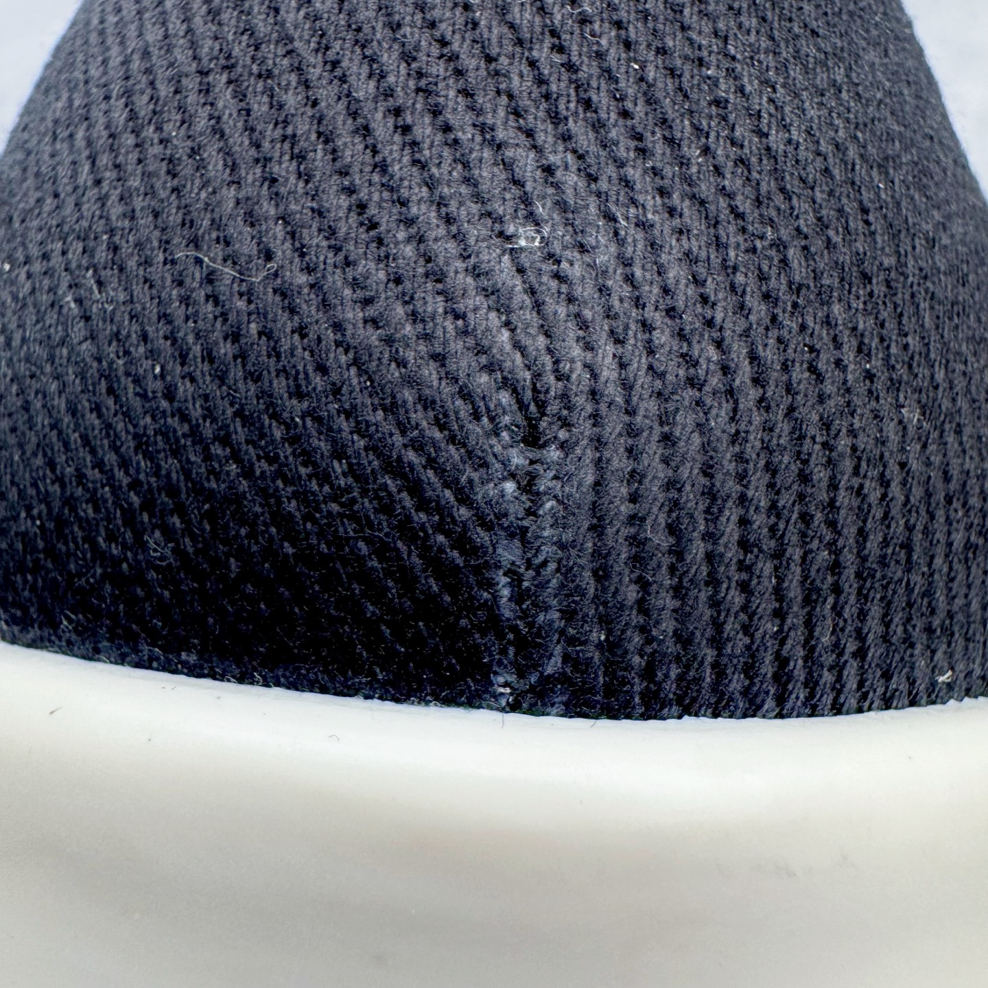 图片[12]-＃DG纯原 Rick Owens Drkshdw 瑞克·欧文斯低帮牛仔布时尚运动板鞋 黑色 二级市场已经7K以上 平台客户随意卖四位数 RO广东原厂出品 纯原天花板 原版一比一复刻 冲正绝不翻车 还原度达到百分之98以上 原楦开发纸版版型 ZP拆解原版1：1复模裁片纸版 力求做到0错位 这样才能达到和zp一致的鞋型味道 采用进口cnc数控机床开发对版独家tpu奶香大底 区别于市场所有版本 zp同源定制尼龙布 达到和zp一致手感 原厂进口细纹布 万邦订购原厂高弹粉红色海绵 内里搭配软质细腻羊皮 TPU高密度大底 软硬度透光度高已经测试和原版一致 尺码：36 37 38 39 40 41 42 43 44 45 46-选品中心