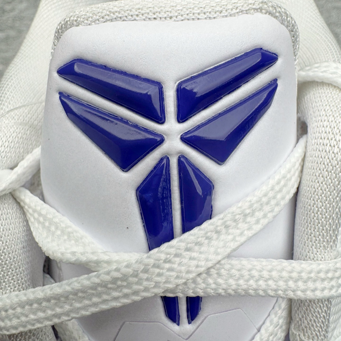 图片[16]-＃灭世/Max NK Kobe 9 Low EM PE 科比九代舒适减震防滑低帮篮球鞋 白紫 IH1401-100 ✅原楦打造灵动版型 鞋头➕腰身➕后跟 360°无死角 ✅原厂工艺3层立体编织flyknit鞋面 厚度同步ZP吊打市场“纯原” ✅原厂碳板加持 立体感区分市场货品 ✅区分市场货品🌪过验级拉帮细节 ✅内置全新复刻版中底鞋垫 REACT缓震 密度增加抗衰减 ✅针对海外市场增加 47.5 满足精英选手实战需求 最强科9 灭世制造 用实力让情怀落地 👊🏻 尺码：39 40 40.5 41 42 42.5 43 44 44.5 45 46 47.5-选品中心