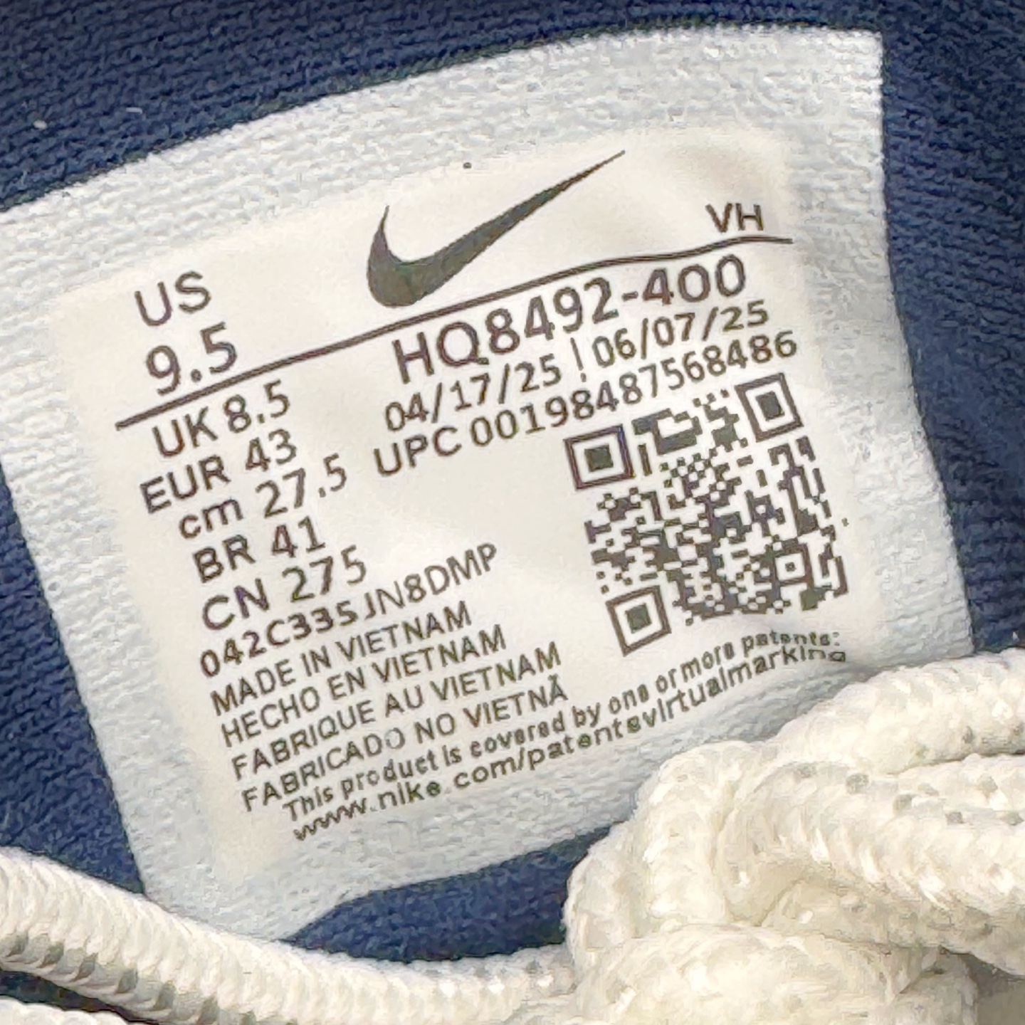 图片[12]-＃GX纯原 Eric Koston x NK Air Max 95 \\\”Obsidian and Speed Yellow\\\” 低帮休闲跑步鞋 男女同款 联名蓝白 HQ8492-400 经典重温 外单专供大厂出品 品质稳定 一百余色 终端操作 鞋款设计灵感源于人体构造 中底设计基于人体的脊柱构造 是整体设计的核心 尼龙孔眼代表了肋骨 而分层式面板和网眼象征着肌肉纤维和肉体组织 Air Max 95采用了两个独立的吹塑成型的Air-Sole单元 并首次在前掌使用可视化气垫设计 Swoosh logo夜当作一个 点符号放在了鞋子的后帮位置 20年的发展让 AIR MAX 95有了不同的故事 20年后再度面向世人的时候 焕然一新的面貌 让人有了另外一种清新脱俗的感觉 尺码：40 40.5 41 42 42.5 43 44 44.5 45 45.5 46 47.5 48.5-选品中心