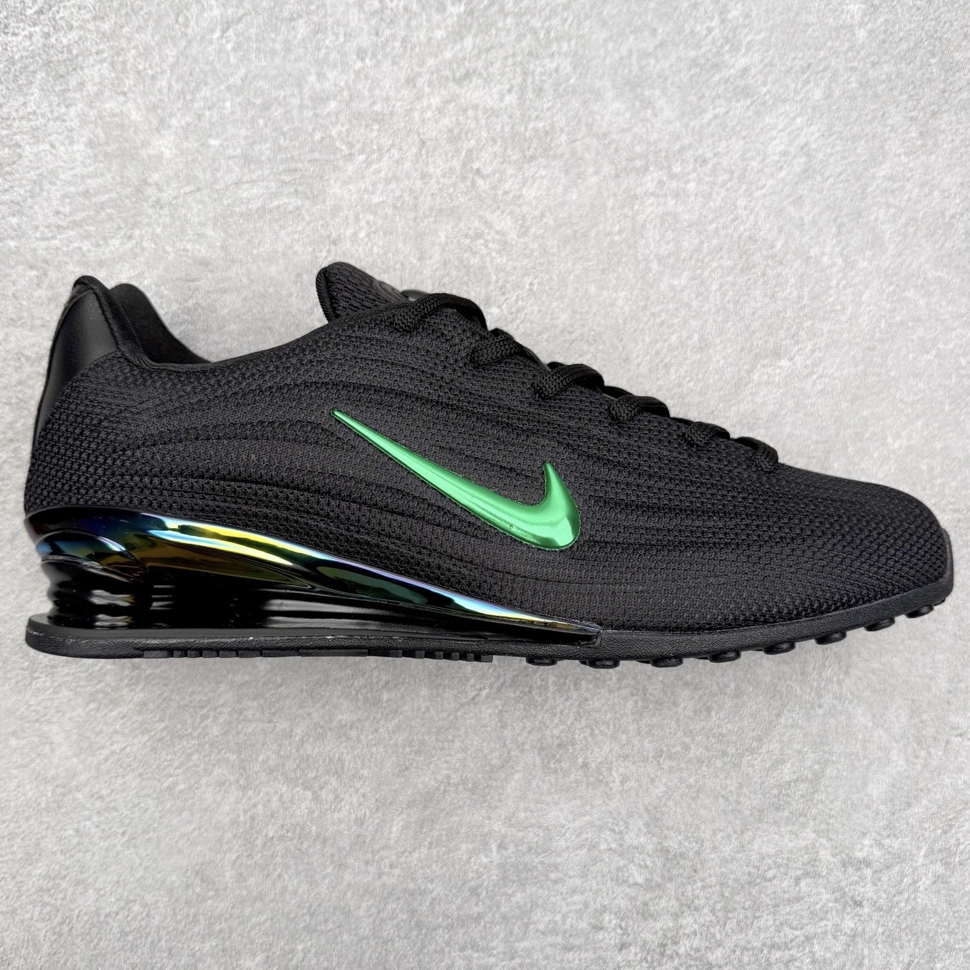 NK Total 90 Shox Secutor Magia 百搭舒适 耐磨 足球鞋 实拍调校N版已经零色差零失真 百分百还原实物色彩所见即所得 不存在货不对板色差等低级问题 选购参考实物拍摄 不混卖不参货 只用心做好货严格选品 承诺混一赔十 尺码：36 36.5 37.5 38 38.5 39 40 40.5 41 42 42.5 43 44 44.5 45-选品中心