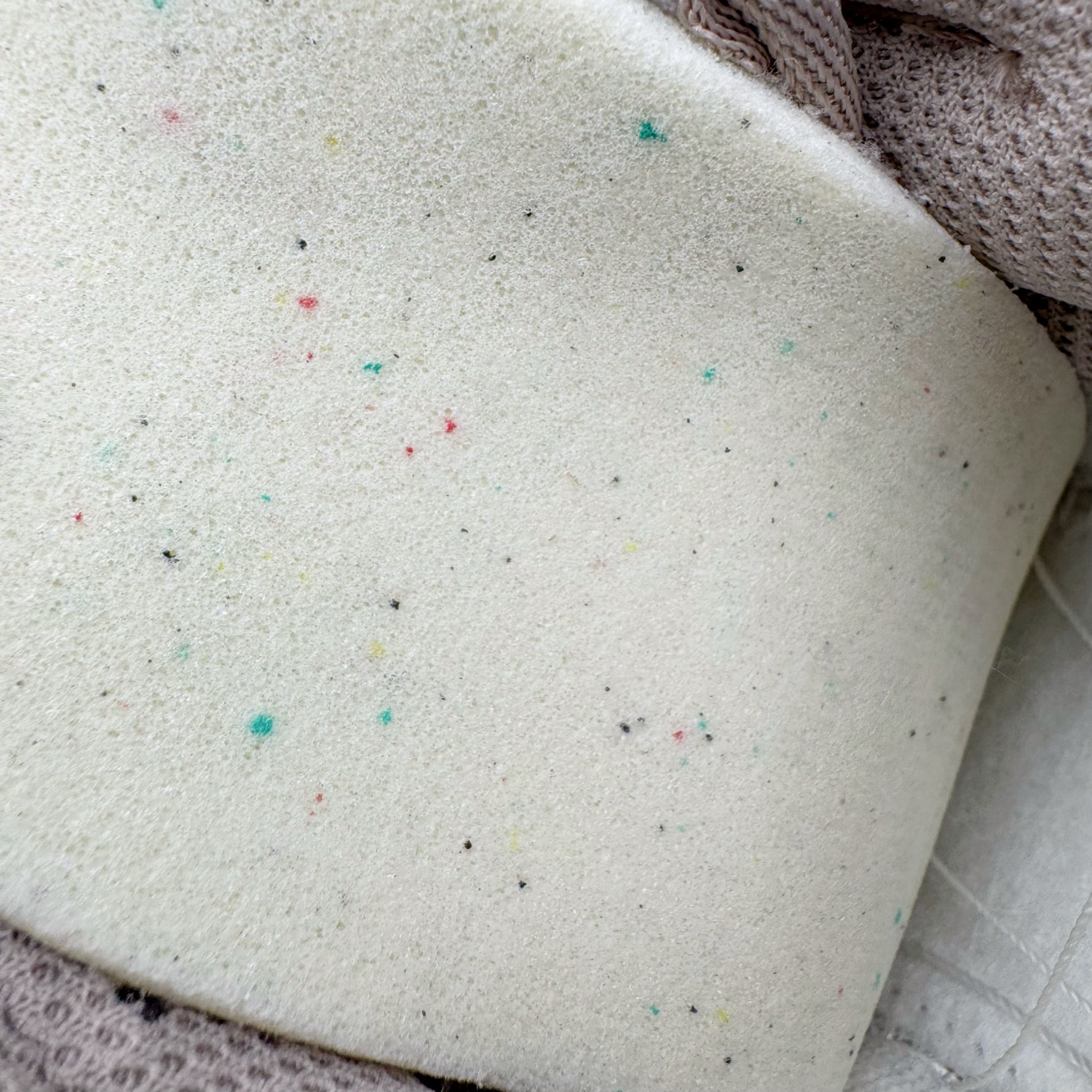 图片[11]-＃CS纯原 NK Dunk Low 淡粉白 IB4417-105 实力大厂出品 新配色陆续开发 利润个位数只为口碑 全套原纸板楦头开发 确保原汁原味 完美呈现DUNK版型 一比一鞋头弧度高度鞋身弧度 此版本只针对中端市场 皮料材质有所更替 其他数据细节工艺流程均保持一致 绝不口嗨 细节品控鞋型随意对比 独家私模官方第六代原厂航空铝磨具打磨大底 鞋头坡度极致还原 无解鞋型 原盒原配 圈内天花板工艺 原厂玻璃冲刀 超高清洁度 全鞋零毛边皮料切割 原厂中底布点胶 中底布拉帮走线遵循公司 尺码：36 36.5 37.5 38 38.5 39 40 40.5 41 42 42.5 43 44 44.5 45 46-选品中心