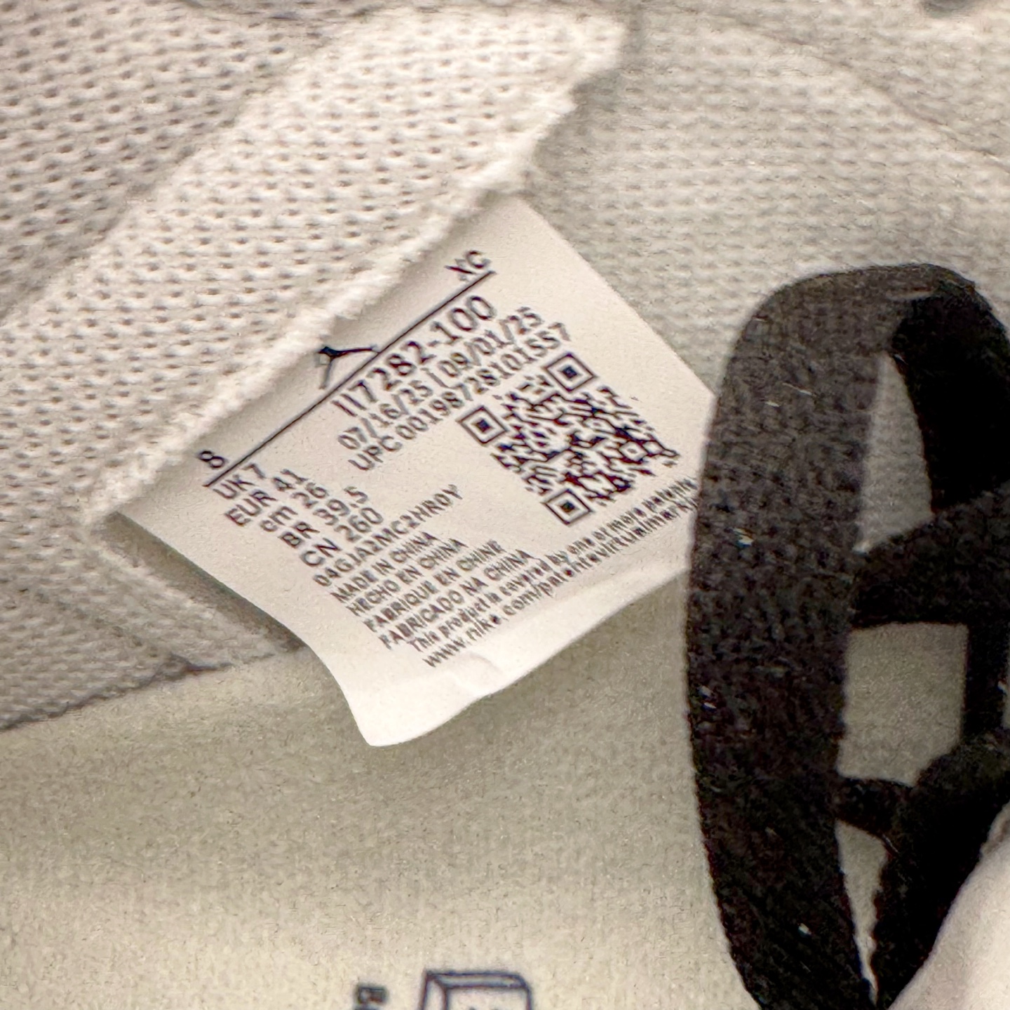 图片[11]-＃PK纯原 Union LA x Fragment Design x Air Jordan AJ1 Retro High NRG 藤原浩三方联名四色拼接灰 闪电黑白 II7282-100 圈内最强系列 高端零售特供批次 产品品控稳定性领先行业 各方面均可对飙L版 良心定价不杀猪 SZ原厂全套原楦原纸板冲刀磨具开发 原厂皮料加持 原厂港宝加持定型后跟R度完美 同源原厂电绣 飞翼针数密度立体效果一致 百分百一致原鞋 原厂拉帮工艺 针距密度一致 后跟弧度收口自然不对折 极致一眼正品既视感 进口玻璃冲刀皮料裁剪零毛边 全鞋电脑针车工艺 品控清洁度最高QC检验标准 免检产品 原厂订购鞋盒、鞋标、防尘纸、鞋撑、鞋带 追求极致的原厂味道 尺码：36 36.5 37.5 38 38.5 39 40 40.5 41 42 42.5 43 44 44.5 45 46 47.5-选品中心