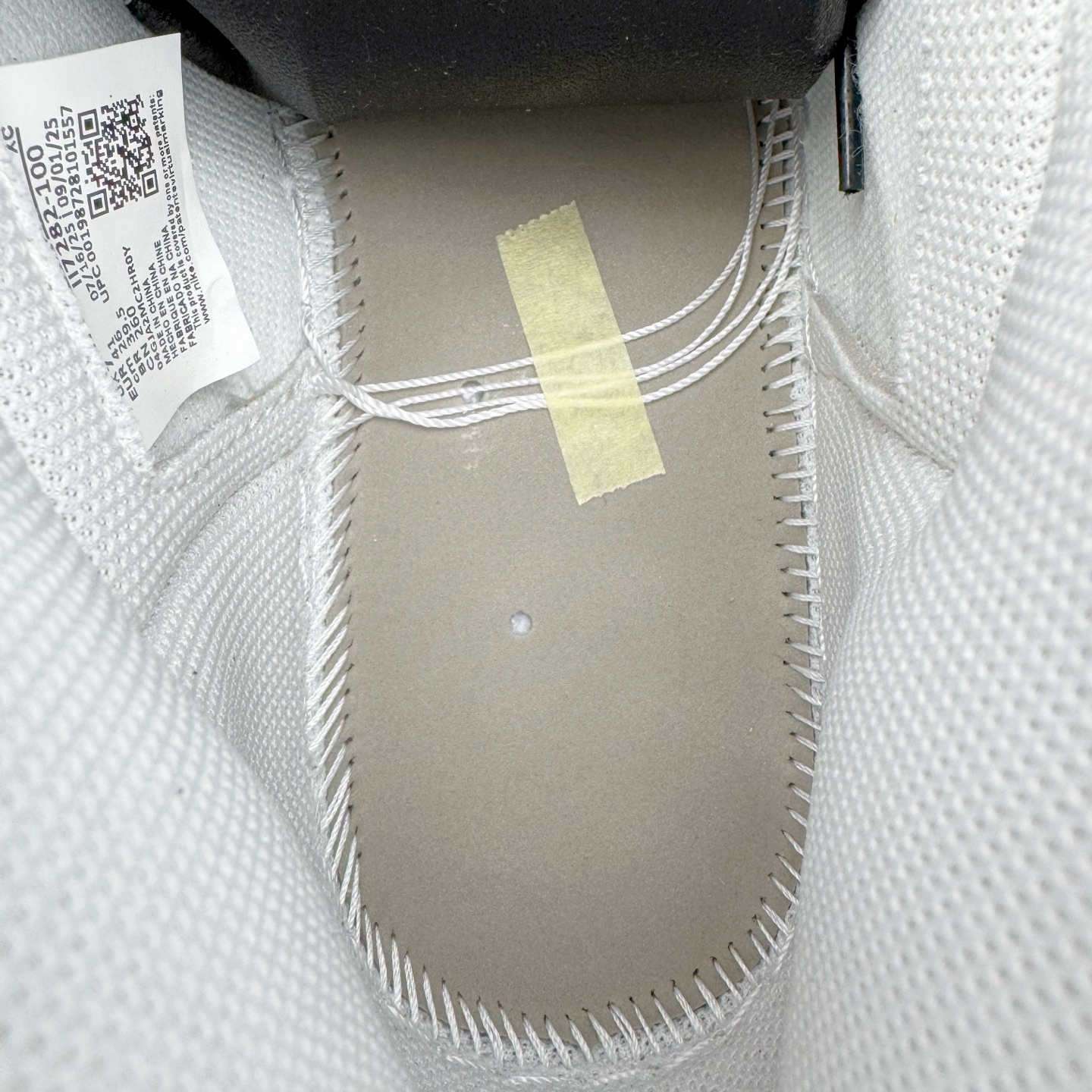 图片[10]-＃PK纯原 Union LA x Fragment Design x Air Jordan AJ1 Retro High NRG 藤原浩三方联名四色拼接灰 闪电黑白 II7282-100 圈内最强系列 高端零售特供批次 产品品控稳定性领先行业 各方面均可对飙L版 良心定价不杀猪 SZ原厂全套原楦原纸板冲刀磨具开发 原厂皮料加持 原厂港宝加持定型后跟R度完美 同源原厂电绣 飞翼针数密度立体效果一致 百分百一致原鞋 原厂拉帮工艺 针距密度一致 后跟弧度收口自然不对折 极致一眼正品既视感 进口玻璃冲刀皮料裁剪零毛边 全鞋电脑针车工艺 品控清洁度最高QC检验标准 免检产品 原厂订购鞋盒、鞋标、防尘纸、鞋撑、鞋带 追求极致的原厂味道 尺码：36 36.5 37.5 38 38.5 39 40 40.5 41 42 42.5 43 44 44.5 45 46 47.5-选品中心