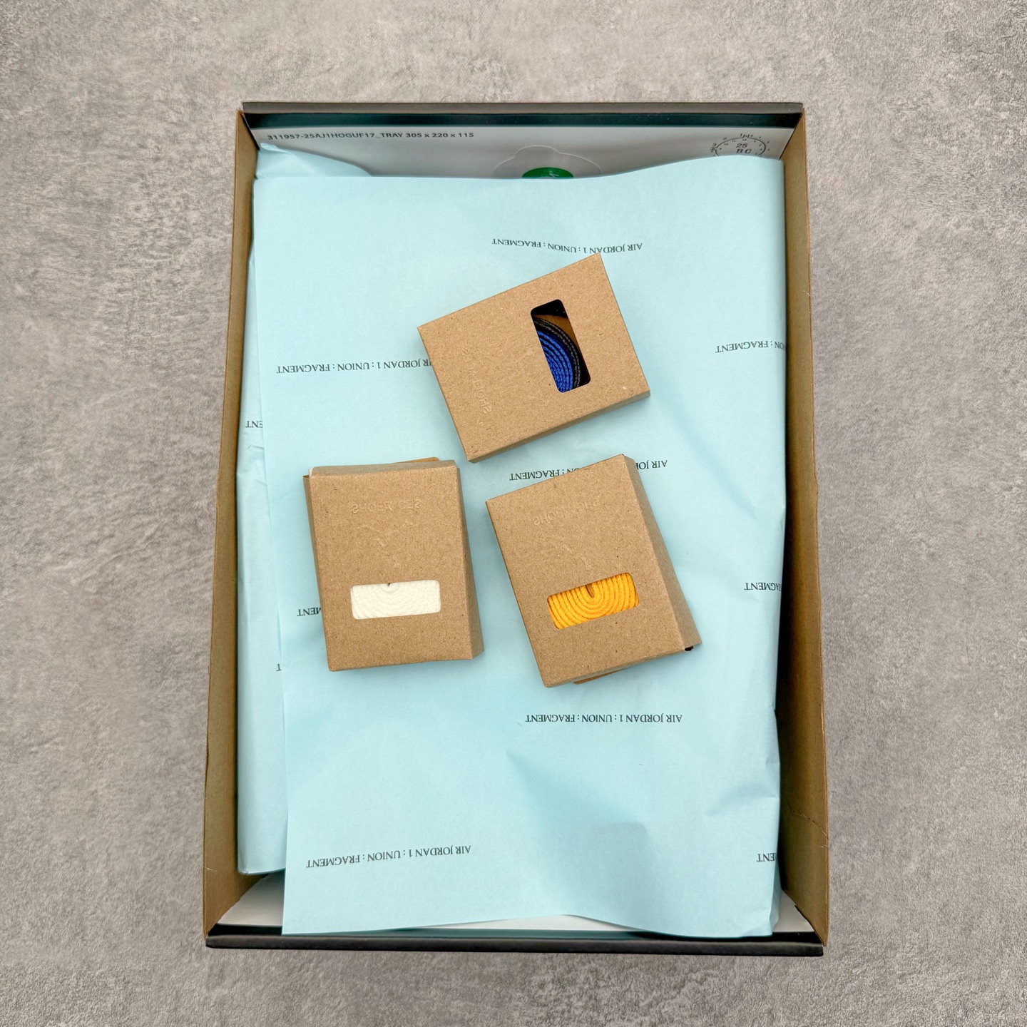 图片[21]-＃PK纯原 Union LA x Fragment Design x Air Jordan AJ1 Retro High NRG 藤原浩三方联名四色拼接灰 闪电黑白 II7282-100 圈内最强系列 高端零售特供批次 产品品控稳定性领先行业 各方面均可对飙L版 良心定价不杀猪 SZ原厂全套原楦原纸板冲刀磨具开发 原厂皮料加持 原厂港宝加持定型后跟R度完美 同源原厂电绣 飞翼针数密度立体效果一致 百分百一致原鞋 原厂拉帮工艺 针距密度一致 后跟弧度收口自然不对折 极致一眼正品既视感 进口玻璃冲刀皮料裁剪零毛边 全鞋电脑针车工艺 品控清洁度最高QC检验标准 免检产品 原厂订购鞋盒、鞋标、防尘纸、鞋撑、鞋带 追求极致的原厂味道 尺码：36 36.5 37.5 38 38.5 39 40 40.5 41 42 42.5 43 44 44.5 45 46 47.5-选品中心