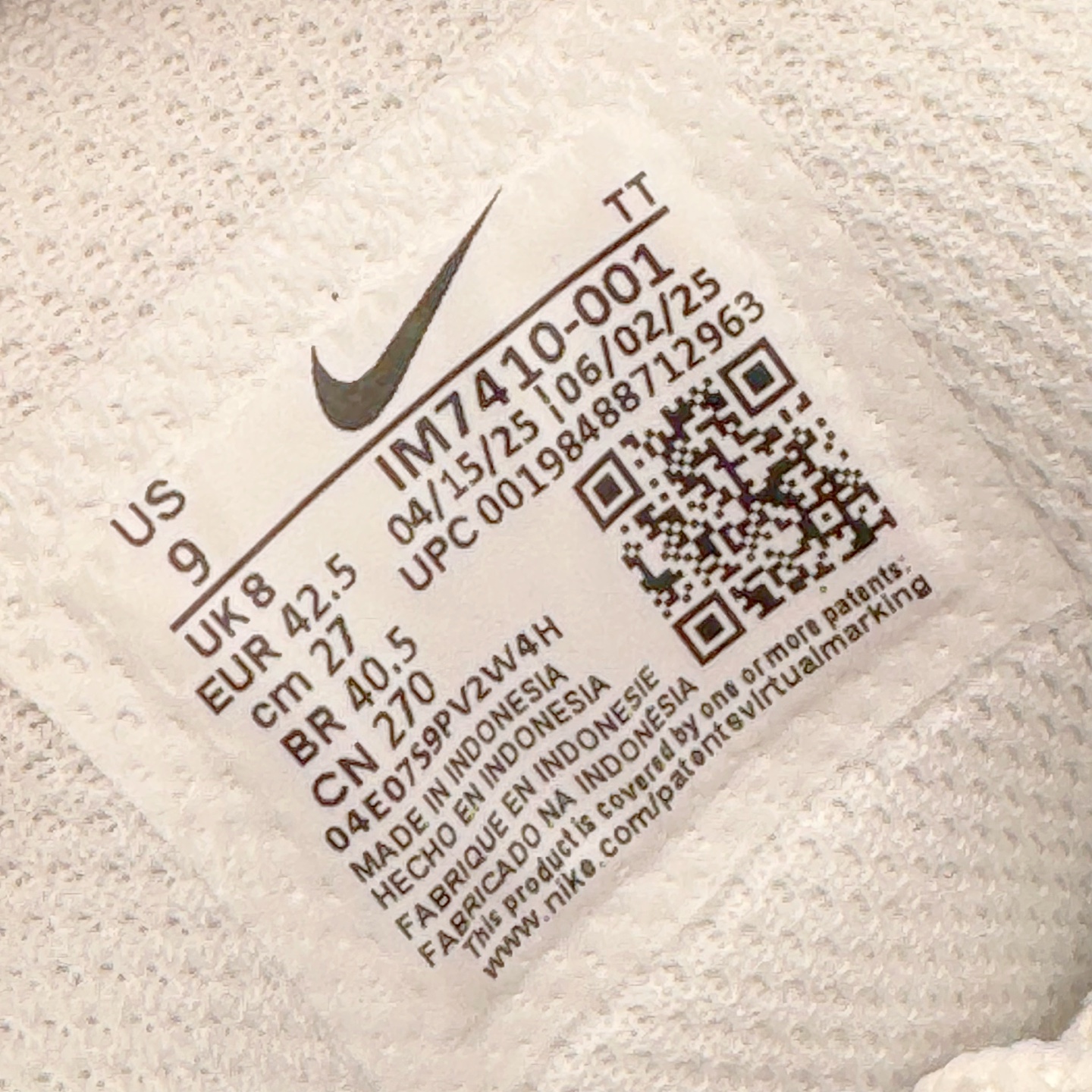 图片[12]-＃GX纯原 NK Air Max 95 复古减震气垫跑鞋 灰红 IM7410-001 经典重温 外单专供大厂出品 品质稳定 一百余色 终端操作 鞋款设计灵感源于人体构造 中底设计基于人体的脊柱构造 是整体设计的核心 尼龙孔眼代表了肋骨 而分层式面板和网眼象征着肌肉纤维和肉体组织 Air Max 95采用了两个独立的吹塑成型的Air-Sole单元 并首次在前掌使用可视化气垫设计 Swoosh logo夜当作一个 点符号放在了鞋子的后帮位置 20年的发展让 AIR MAX 95有了不同的故事 20年后再度面向世人的时候 焕然一新的面貌 让人有了另外一种清新脱俗的感觉 尺码：40 40.5 41 42 42.5 43 44 44.5 45 45.5 46 47.5 48.5-选品中心