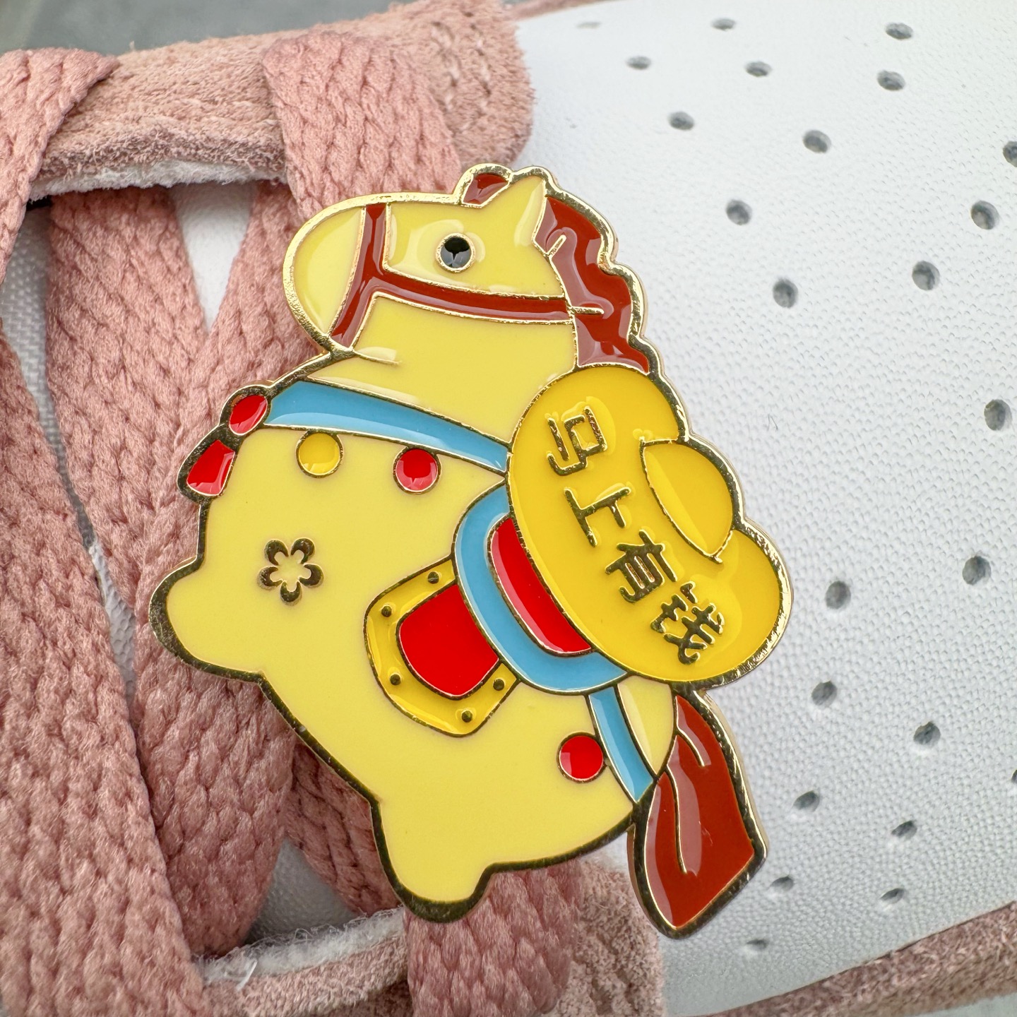 图片[14]-＃CS纯原 NK Dunk Low 白粉 IB4417-102 实力大厂出品 新配色陆续开发 利润个位数只为口碑 全套原纸板楦头开发 确保原汁原味 完美呈现DUNK版型 一比一鞋头弧度高度鞋身弧度 此版本只针对中端市场 皮料材质有所更替 其他数据细节工艺流程均保持一致 绝不口嗨 细节品控鞋型随意对比 独家私模官方第六代原厂航空铝磨具打磨大底 鞋头坡度极致还原 无解鞋型 原盒原配 圈内天花板工艺 原厂玻璃冲刀 超高清洁度 全鞋零毛边皮料切割 原厂中底布点胶 中底布拉帮走线遵循公司 尺码：36 36.5 37.5 38 38.5 39 40 40.5 41 42 42.5 43 44 44.5 45 46-选品中心