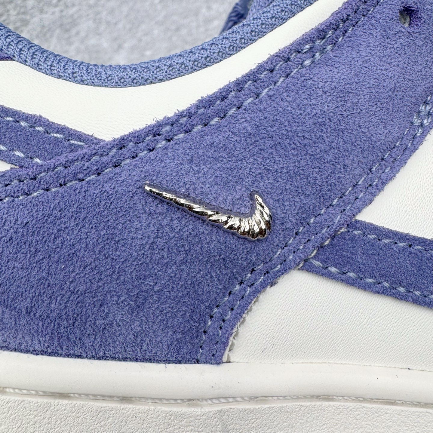 图片[17]-＃CS纯原 NK Dunk Low 白紫 IB4417-103 实力大厂出品 新配色陆续开发 利润个位数只为口碑 全套原纸板楦头开发 确保原汁原味 完美呈现DUNK版型 一比一鞋头弧度高度鞋身弧度 此版本只针对中端市场 皮料材质有所更替 其他数据细节工艺流程均保持一致 绝不口嗨 细节品控鞋型随意对比 独家私模官方第六代原厂航空铝磨具打磨大底 鞋头坡度极致还原 无解鞋型 原盒原配 圈内天花板工艺 原厂玻璃冲刀 超高清洁度 全鞋零毛边皮料切割 原厂中底布点胶 中底布拉帮走线遵循公司 尺码：36 36.5 37.5 38 38.5 39 40 40.5 41 42 42.5 43 44 44.5 45 46-选品中心