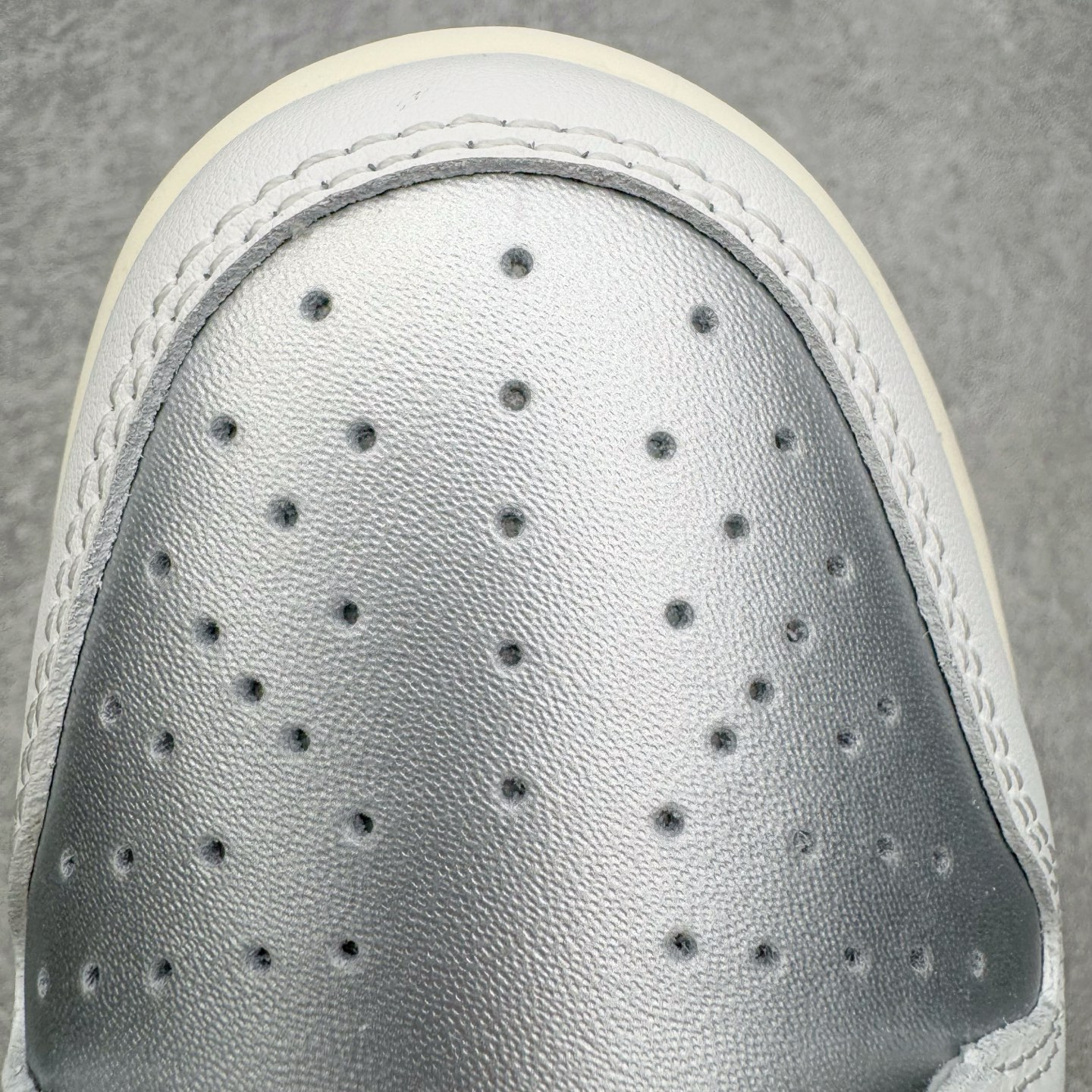 图片[15]-＃YC纯原 NK Dunk Low 卡其豹纹 IM6687-262 实力大厂出品 新配色陆续开发 利润个位数只为口碑 全套原纸板楦头开发 确保原汁原味 完美呈现DUNK版型 一比一鞋头弧度高度鞋身弧度 此版本只针对中端市场 皮料材质有所更替 其他数据细节工艺流程均保持一致 绝不口嗨 细节品控鞋型随意对比 独家私模官方第六代原厂航空铝磨具打磨大底 鞋头坡度极致还原 无解鞋型 原盒原配 圈内天花板工艺 原厂玻璃冲刀 超高清洁度 全鞋零毛边皮料切割 原厂中底布点胶 中底布拉帮走线遵循公司 尺码：36 36.5 37.5 38 38.5 39 40 40.5 41 42 42.5 43 44 44.5 45 46-选品中心