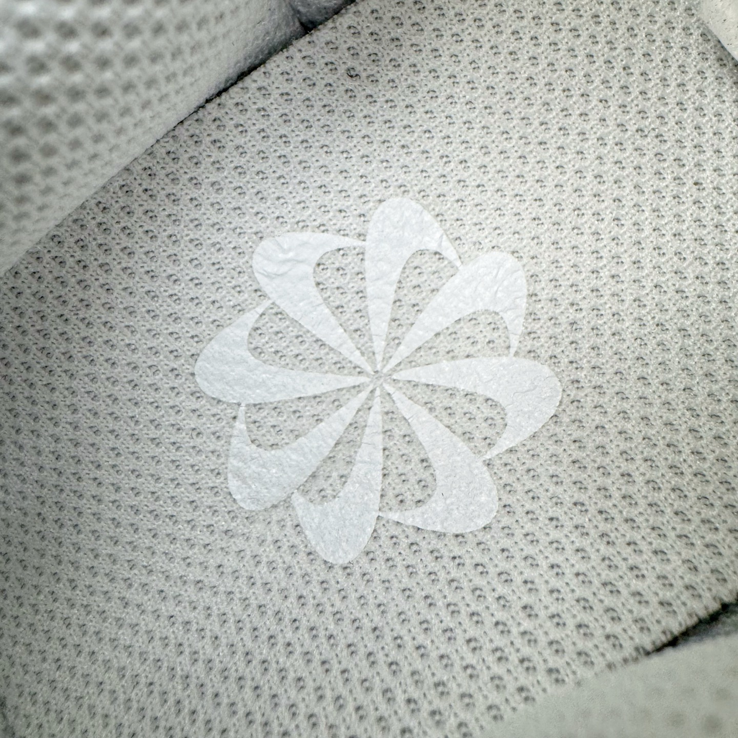 图片[19]-＃YC纯原 NK Dunk Low 卡其豹纹 IM6687-262 实力大厂出品 新配色陆续开发 利润个位数只为口碑 全套原纸板楦头开发 确保原汁原味 完美呈现DUNK版型 一比一鞋头弧度高度鞋身弧度 此版本只针对中端市场 皮料材质有所更替 其他数据细节工艺流程均保持一致 绝不口嗨 细节品控鞋型随意对比 独家私模官方第六代原厂航空铝磨具打磨大底 鞋头坡度极致还原 无解鞋型 原盒原配 圈内天花板工艺 原厂玻璃冲刀 超高清洁度 全鞋零毛边皮料切割 原厂中底布点胶 中底布拉帮走线遵循公司 尺码：36 36.5 37.5 38 38.5 39 40 40.5 41 42 42.5 43 44 44.5 45 46-选品中心