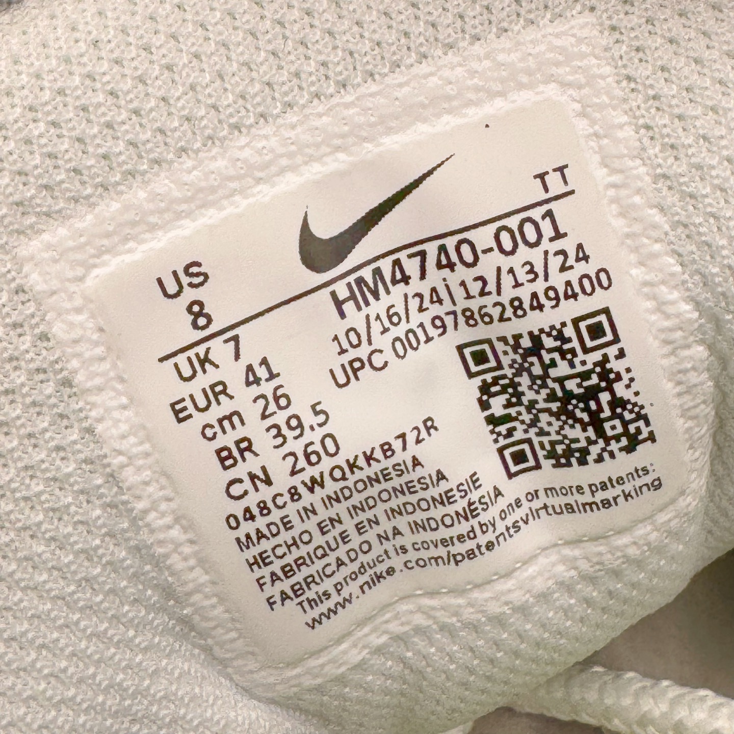 图片[18]-＃SF外贸特供 NK Air Max 95 OG 舒适百搭耐磨低帮气垫休闲跑步鞋 男女同款 灰绿 HM4740-001 亲自操刀耗时半年开发 重金购买全套印尼原厂纸板楦头开发 2025官方主推系列 致敬诞生30周年的传奇鞋型 Air Max 95 系列再度重磅复刻归来 以全新配色续写光辉历史 更以现代手法重塑经典 将复古风格与前沿科技完美融合 一比一鞋头弧度高度鞋身弧度 东莞原厂模具大底 一码一模 原厂高韧性Tpu 独家供应35.5 45.5 48.5 49.5 50.5 原厂特供同批次皮料与Zp零色差 原厂特供内外标均可过绿X扫描认证 独家原装Big Bubble气垫 气垫体积更大 提供更强的缓震性能和回弹性 进口玻璃冲刀皮料裁剪零毛边 电脑针车工艺 鞋面不留荧光细节 平台可冲 超高鞋面清洁度 最高QC检验标准 控制溢胶瑕疵 每一双都是工艺品 实拍调校N版已经零色差零失真 百分百还原实物色彩所见即所得 不存在货不对板色差等低级问题 选购参考实物拍摄 不混卖不参货 只用心做好货严格选品 承诺混一赔十 尺码：35.5 36 36.5 37.5 38 38.5 39 40 40.5 41 42 42.5 43 44 44.5 45 45.5 46 47.5 48.5 49.5 50.5-选品中心