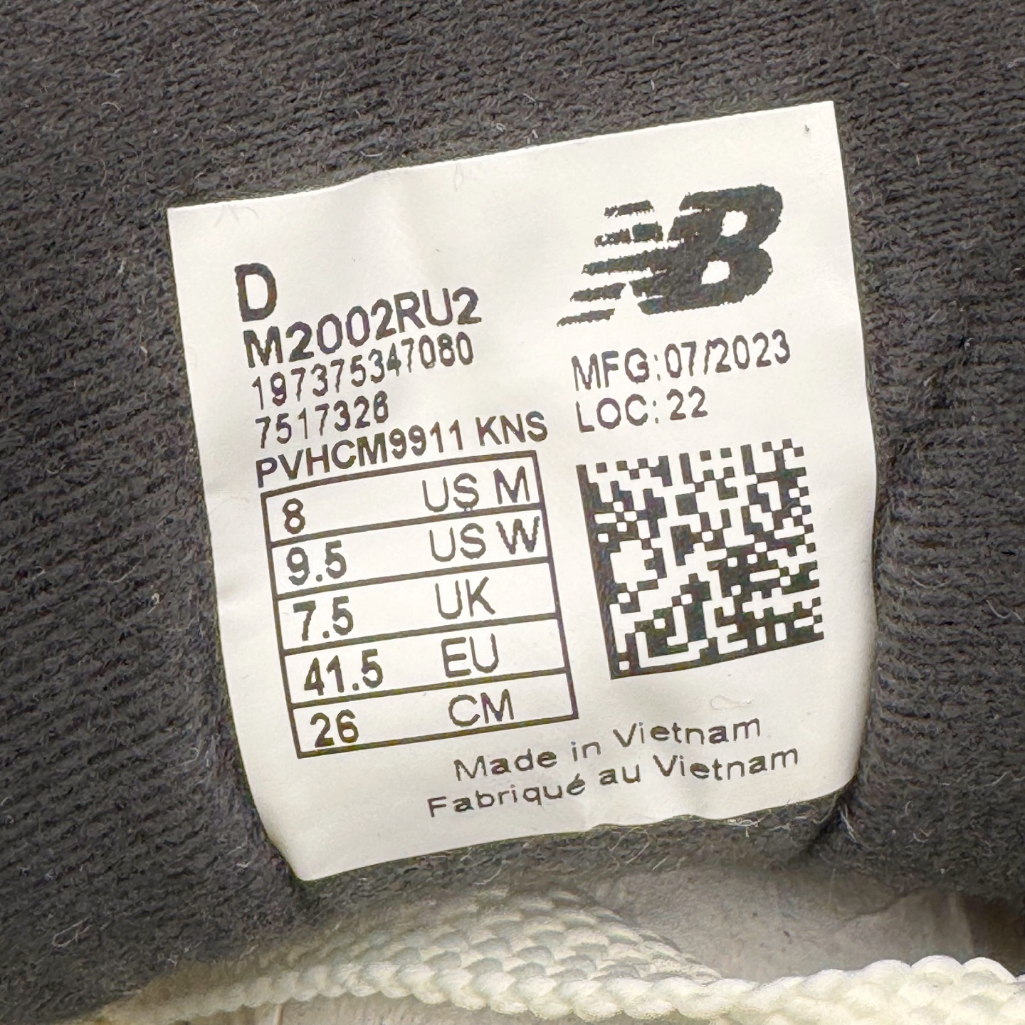 图片[13]-＃G版纯原 New Balance M2002RU2 新百伦潮流复古织物皮革减震防滑耐磨轻便低帮跑步鞋 灰碳色 基于市场现有版本全新升级调整 NB市场最强产物 全套原楦原纸板原厂数据开发 全鞋电脑针车加持 原厂网布 原装进口头层翻毛皮料正确绒感卡色 正确中底拉帮中底网布细节 一比一手工擦旧效果 冲裁组合 匠心打造 耗时两个月开发完成 工艺极其复杂难度可想而知 新开独立私模大底 全网唯一正确做旧组合大底 高端零售专供产物 尺码：36 37 37.5 38 38.5 39.5 40 40.5 41.5 42 42.5 43 44 44.5 45 45.5 46.5 47-选品中心