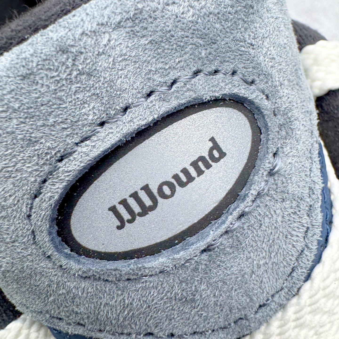 图片[14]-＃G版纯原 New Balance M2002RU2 新百伦潮流复古织物皮革减震防滑耐磨轻便低帮跑步鞋 灰碳色 基于市场现有版本全新升级调整 NB市场最强产物 全套原楦原纸板原厂数据开发 全鞋电脑针车加持 原厂网布 原装进口头层翻毛皮料正确绒感卡色 正确中底拉帮中底网布细节 一比一手工擦旧效果 冲裁组合 匠心打造 耗时两个月开发完成 工艺极其复杂难度可想而知 新开独立私模大底 全网唯一正确做旧组合大底 高端零售专供产物 尺码：36 37 37.5 38 38.5 39.5 40 40.5 41.5 42 42.5 43 44 44.5 45 45.5 46.5 47-选品中心