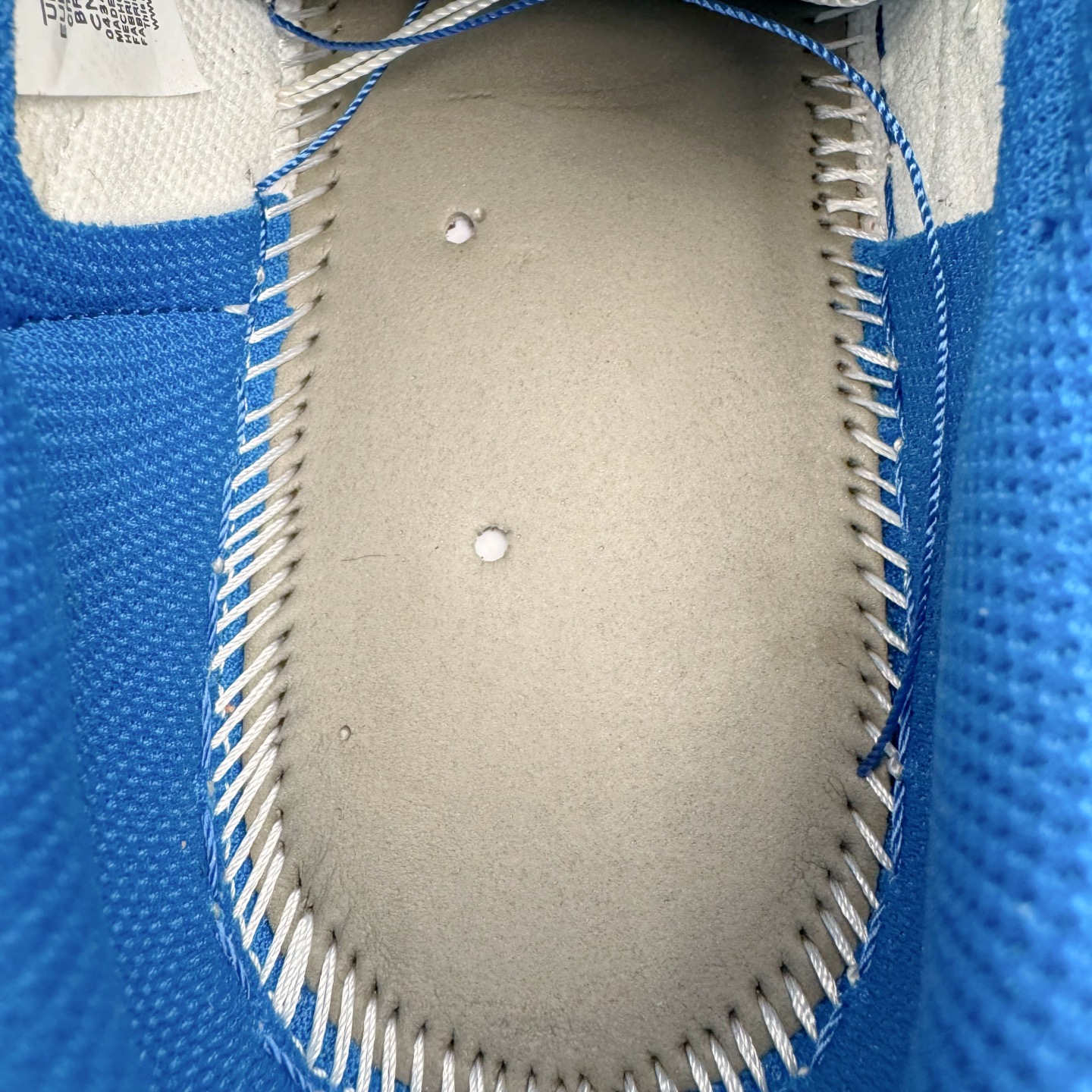 图片[12]-＃SF外贸特供 Travis Scott x Air Jordan AJ1 Low OG SP TS联名倒钩低帮 白蓝 DM7688-104 全系列配色 外贸特供批次 新配色不断更新开发 市场中端王者 全套原纸板楦头开发 确保原汁原味 完美呈现一代版型 一比一鞋头弧度高度鞋身弧度 此版本只针对中端市场 细节品控鞋型随意秒杀市面同价位 鞋型完美 不臃肿别扭 头层皮料加持 用料绝不含糊 进口玻璃冲刀皮料裁剪零毛边 电脑针车工艺 超高鞋面清洁度 最高QC检验标准 控制溢胶瑕疵 原盒原配 飞翼3D高频深度立体 工艺方面大到整体鞋型 漏斗收腰 底线拉帮 LOGO立体程度 小到针眼排布 载片对称 冲孔效果 鞋标规范 鞋垫背胶等等 无一不是口碑收割 每双都是一个回头客 尺码：35.5 36 36.5 37.5 38 38.5 39 40 40.5 41 42 42.5 43 44 44.5 45 46 47.5 48.5-选品中心