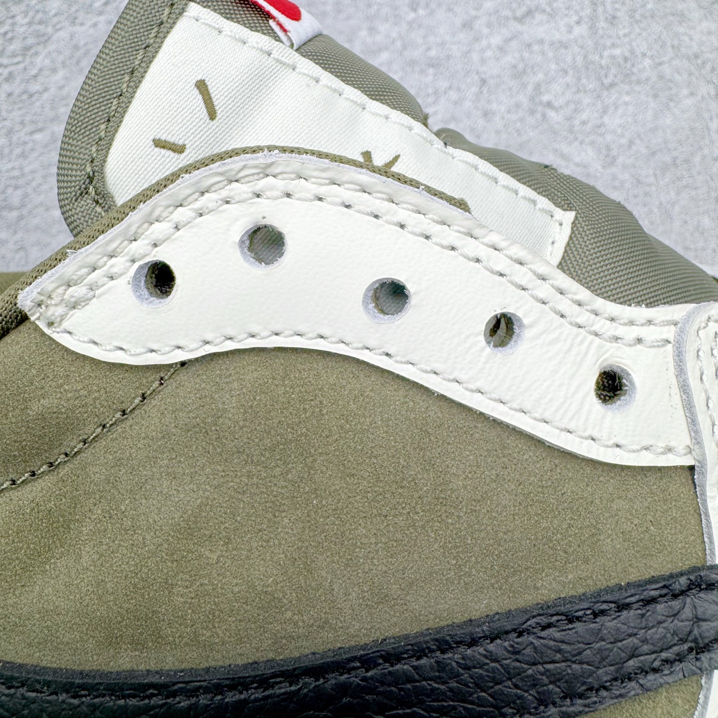 图片[20]-＃SF外贸特供 Travis Scott x Air Jordan AJ1 Low OG SP TS联名倒钩8.0低帮 白橄榄绿 DM7866-200 全系列配色 外贸特供批次 新配色不断更新开发 市场中端王者 全套原纸板楦头开发 确保原汁原味 完美呈现一代版型 一比一鞋头弧度高度鞋身弧度 此版本只针对中端市场 细节品控鞋型随意秒杀市面同价位 鞋型完美 不臃肿别扭 头层皮料加持 用料绝不含糊 进口玻璃冲刀皮料裁剪零毛边 电脑针车工艺 超高鞋面清洁度 最高QC检验标准 控制溢胶瑕疵 原盒原配 飞翼3D高频深度立体 工艺方面大到整体鞋型 漏斗收腰 底线拉帮 LOGO立体程度 小到针眼排布 载片对称 冲孔效果 鞋标规范 鞋垫背胶等等 无一不是口碑收割 每双都是一个回头客 尺码：35.5 36 36.5 37.5 38 38.5 39 40 40.5 41 42 42.5 43 44 44.5 45 46 47.5 48.5-选品中心