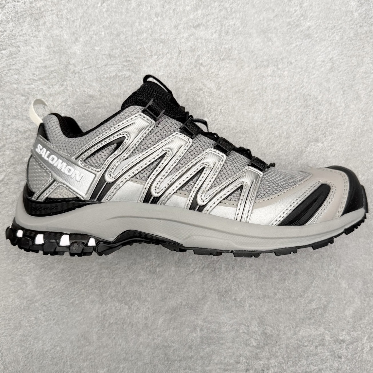 图片[3]-＃TG福利特价 SALOMON XA Pro 3D ADV 萨洛蒙潮流越野机能户外功能鞋 鞋面采用SENSIFT贴合技术 全方位贴合包裹脚型 鞋跟部鞋底牵引设计 提供强大的抓地性能 更适应野外崎岖不平的道路 其3D ADVANCED CHASSIS底盘 材料轻量大化 钉齿设计更具稳定性 防护性 鞋底易磨损区运用CONTAGRIP高耐磨材料 应对城市硬质路面长距离跑考验 尺码：36 36.5 37.5 38 38.5 39 40 40.5 41 42 42.5 43 44 44.5 45-选品中心