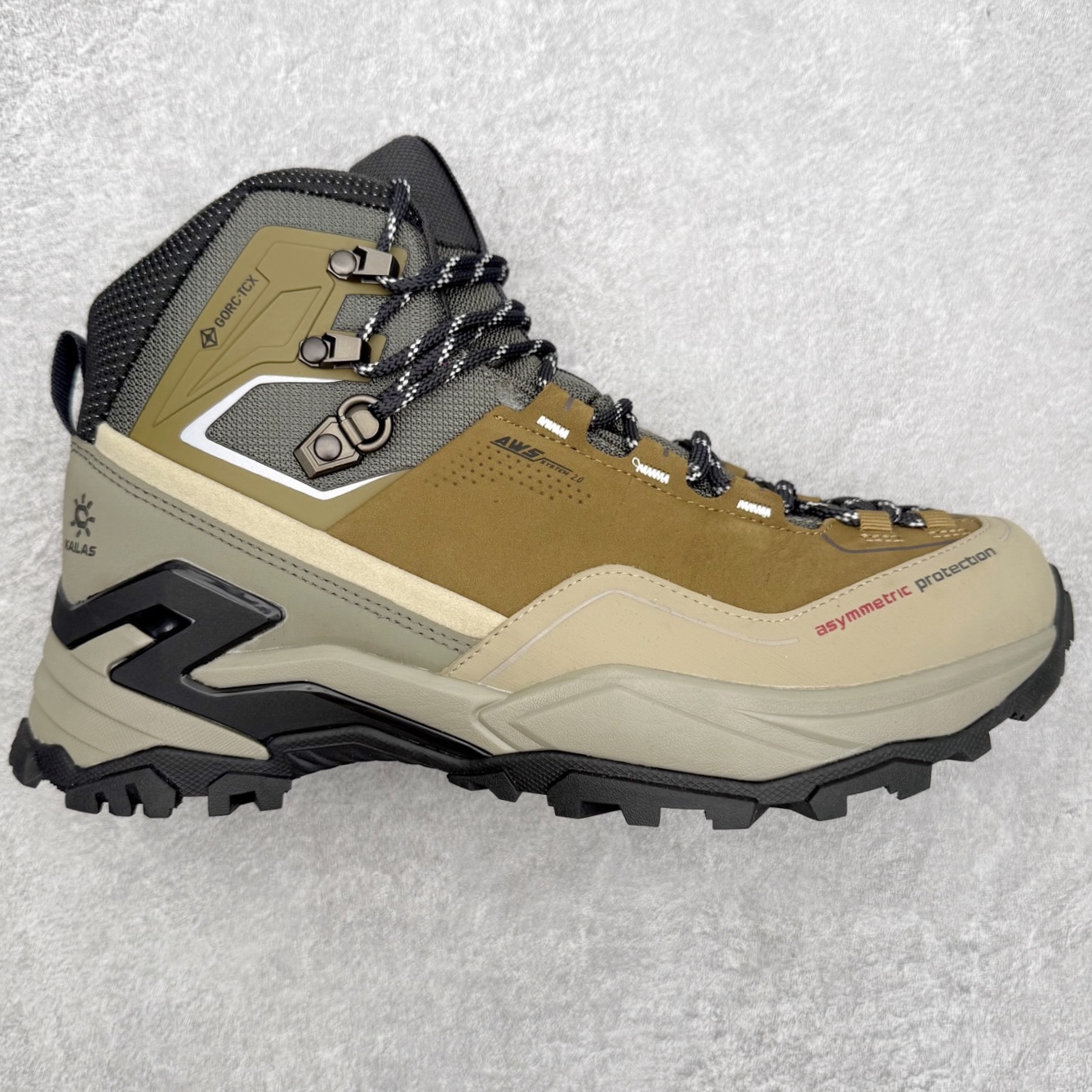 ＃K版 凯乐石KAILAS MT5 -3 GTX MID 运动户外防滑防水中帮 登山徒步鞋 KAILAS凯乐石品牌是全球三大全系攀登品牌之一，于2003年创立于中国广州，致力于为有攀登梦想的户外运动员及爱好者，研发制造功能性专业装备，满足他们在极限环境下安全舒适的需求，凯乐石专注于科技面料的开发及专业功能设计，产品线覆盖登山、攀岩、徒步、越野跑山、露营、旅行等多项户外运动，通过运动员的测试反馈，不断进化迭代，产品荣获国内外大奖71座，发明专利21个，更突破性的自主研发攀登器械，打造出中国的攀登硬实力。实拍调校N版已经零色差零失真 百分百还原实物色彩所见即所得 不存在货不对板色差等低级问题 选购参考实物拍摄 不混卖不参货 只用心做好货严格选品 承诺混一赔十 尺码：36 36.5 37.5 38 38.5 39 40 40.5 41 42 42.5 43 44 44.5 45-选品中心