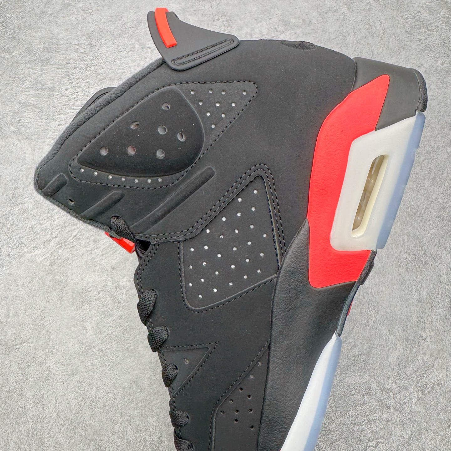 图片[7]-＃LS纯原 Air Jordan AJ6 Retro 黑红 384664-060 原楦原纸板开发 采购原厂皮料 原厂定型 后跟完美效果 到手可放心比对发售原鞋 上脚百分百充当正品驾驭 真正原装公司级完美鞋型 一切细节实拍所见所得 纸板中底、钢印 完美版型 一应俱全外贸专供 发国外寄售可稳妥充正操作 实拍调校N版已经零色差零失真 百分百还原实物色彩所见即所得 不存在货不对板色差等低级问题 选购参考实物拍摄 不混卖不参货 只用心做好货严格选品 承诺混一赔十 尺码：40 40.5 41 42 42.5 43 44 44.5 45 46 47.5 48.5-选品中心